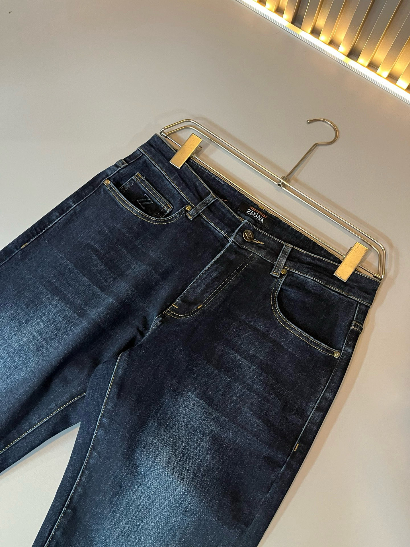 Zegna 杰尼亚 2026春夏新款男士休闲牛仔裤，压轴的渠道货出现了！！柜台同步销售！ 毫不夸张的说，