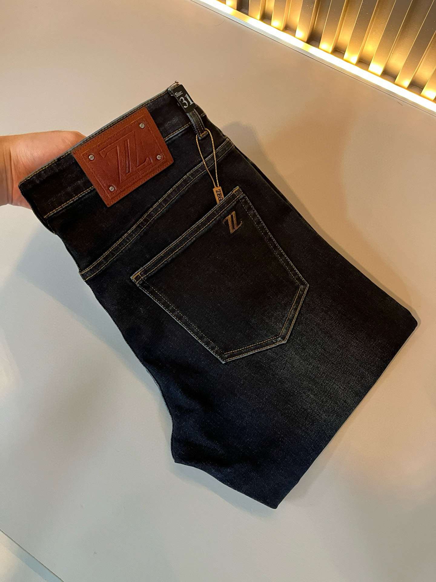 Zegna 杰尼亚 2026春夏新款男士休闲牛仔裤，压轴的渠道货出现了！！柜台同步销售！ 毫不夸张的说，