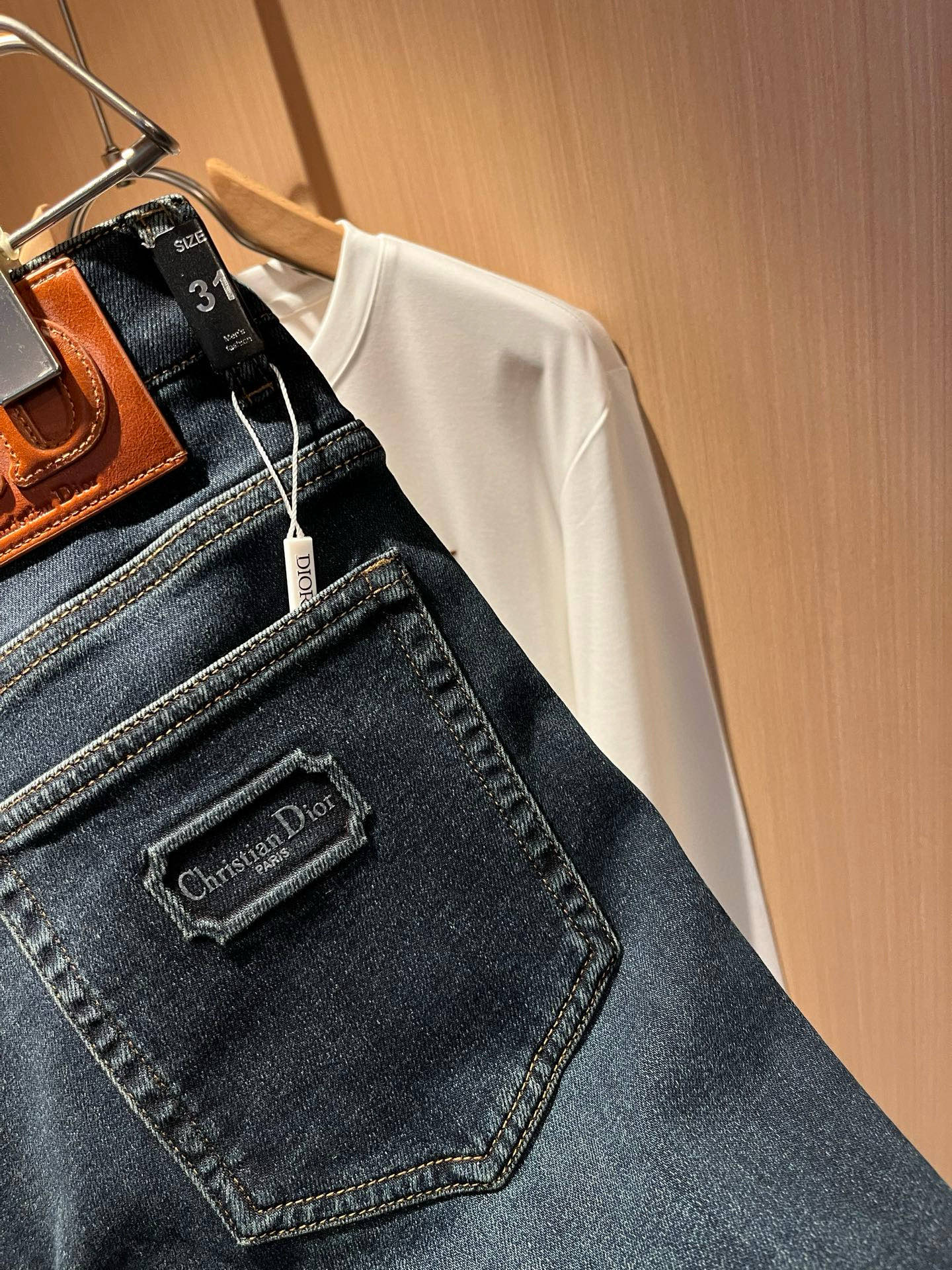 Dio*r 迪家 2026春夏男士水洗小直筒牛仔裤！贸易公司渠道牛货，品相超赞，时尚圈万能的百搭裤王，欧