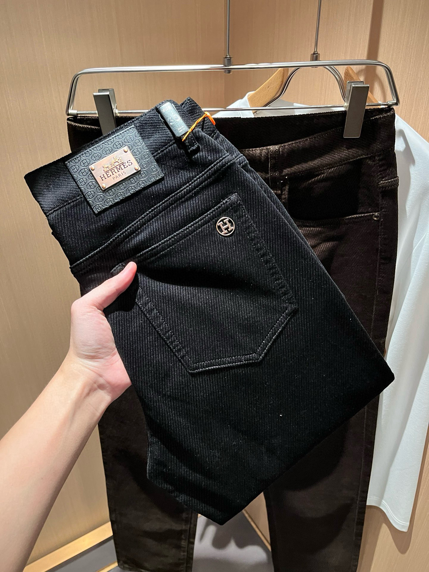 HERM*S 爱*仕 2026秋冬男士高端灯芯绒休闲裤 海外贸易公司渠道订单 ！男士休闲修身直筒休闲裤！