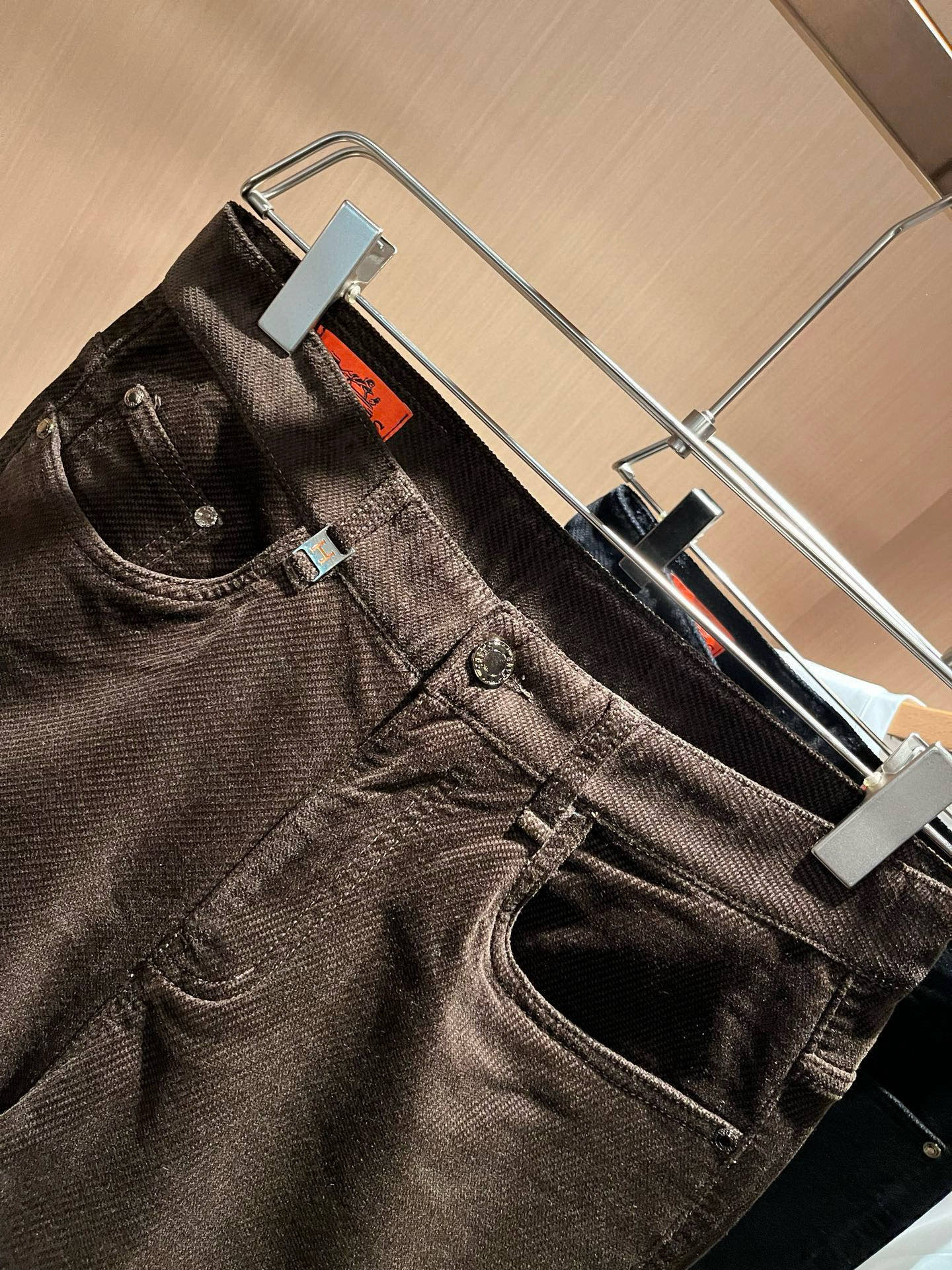 HERM*S 爱*仕 2026秋冬男士高端灯芯绒休闲裤 海外贸易公司渠道订单 ！男士休闲修身直筒休闲裤！