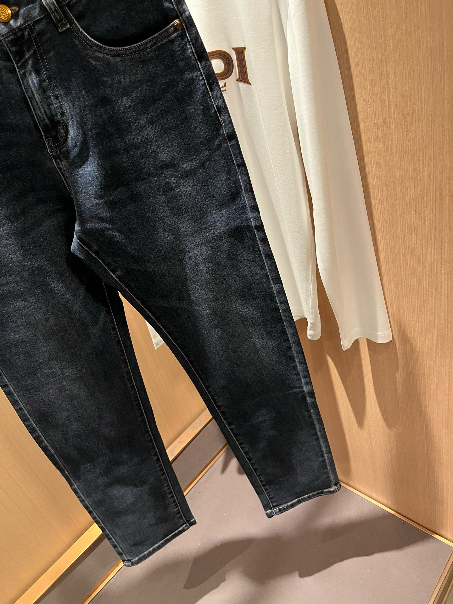 LO*WE/罗*威2026春夏新品男士时装款高端休闲裤，香港洋行渠道货，日本原厂出品，纯血统品质，完美延