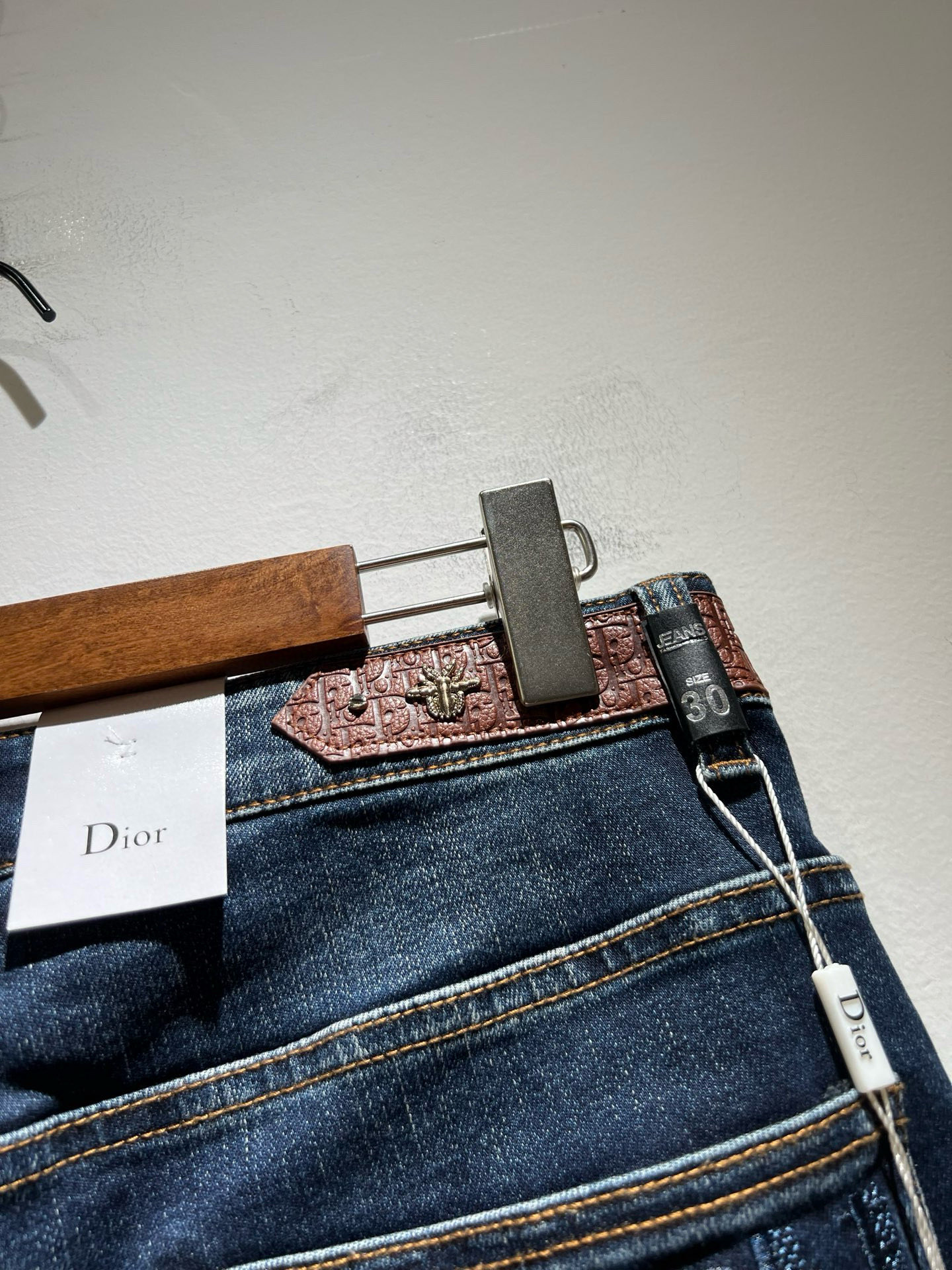 Dio*r 迪家 2026春夏男士水洗小直筒牛仔裤！贸易公司渠道牛货，品相超赞，时尚圈万能的百搭裤王，欧