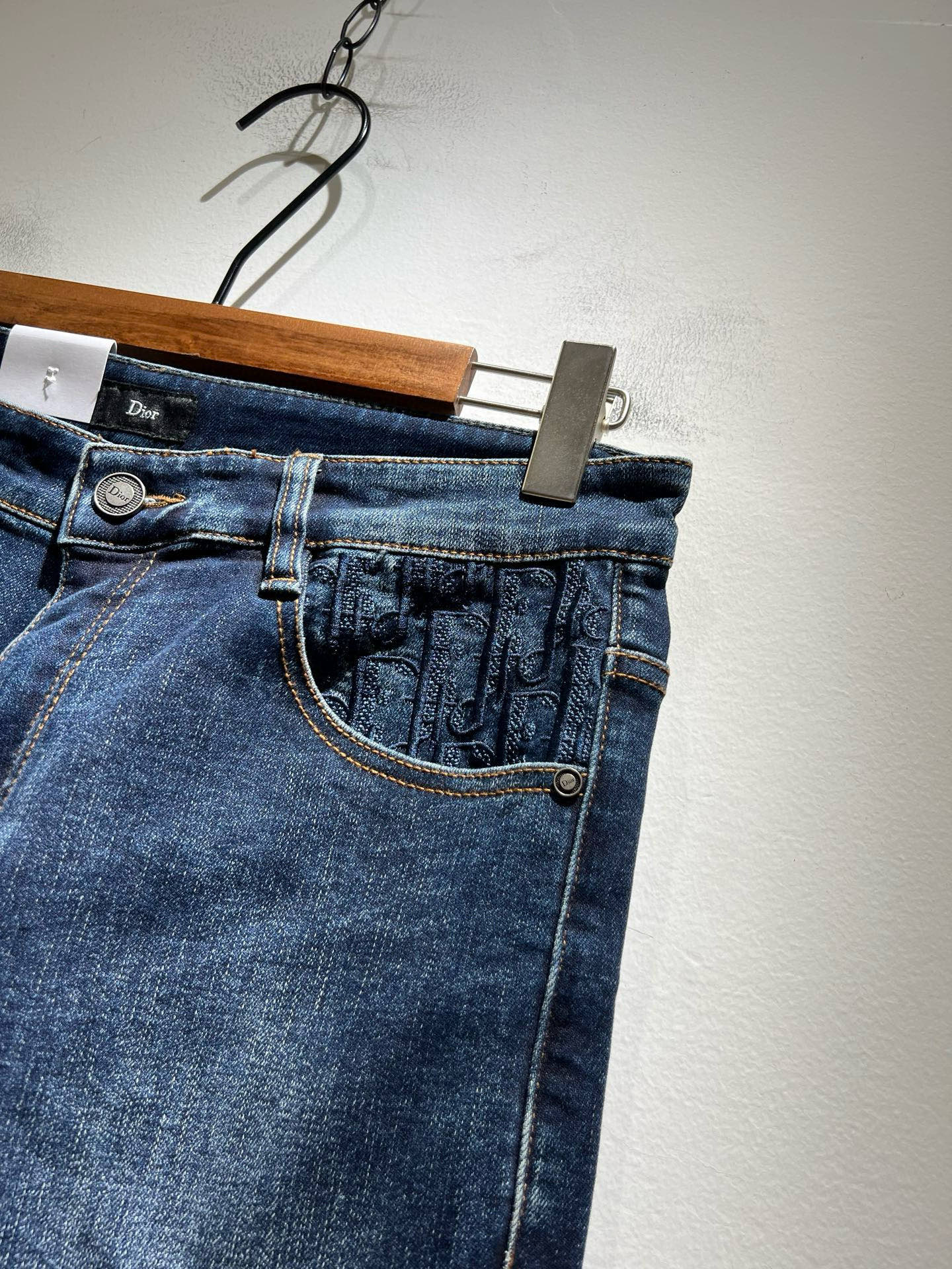 Dio*r 迪家 2026春夏男士水洗小直筒牛仔裤！贸易公司渠道牛货，品相超赞，时尚圈万能的百搭裤王，欧