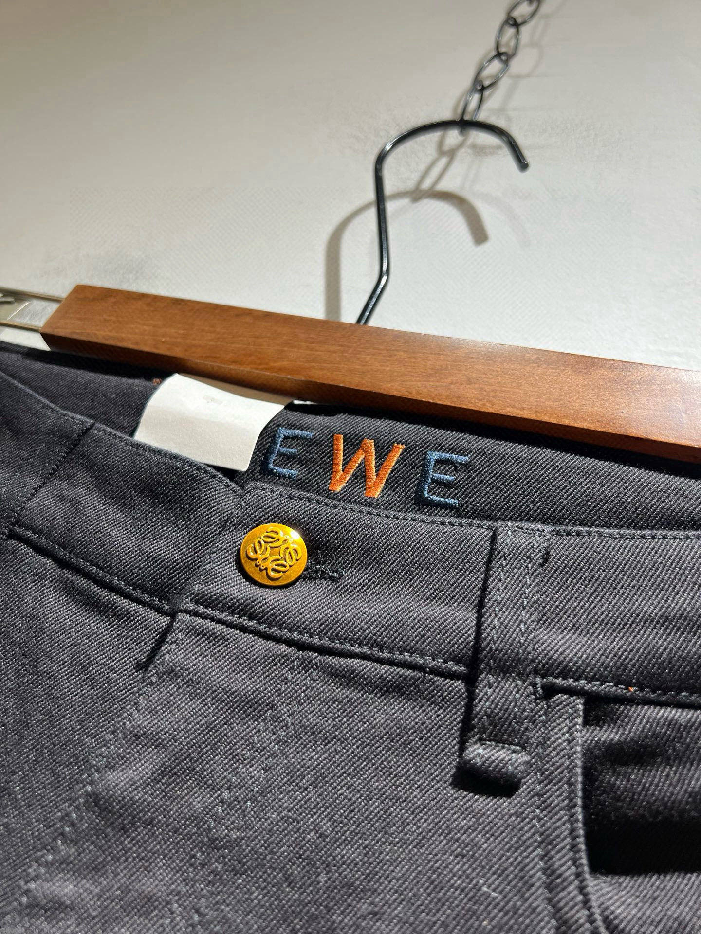 LO*WE/罗*威2026春夏新品男士时装款高端休闲裤，香港洋行渠道货，日本原厂出品，纯血统品质，完美延