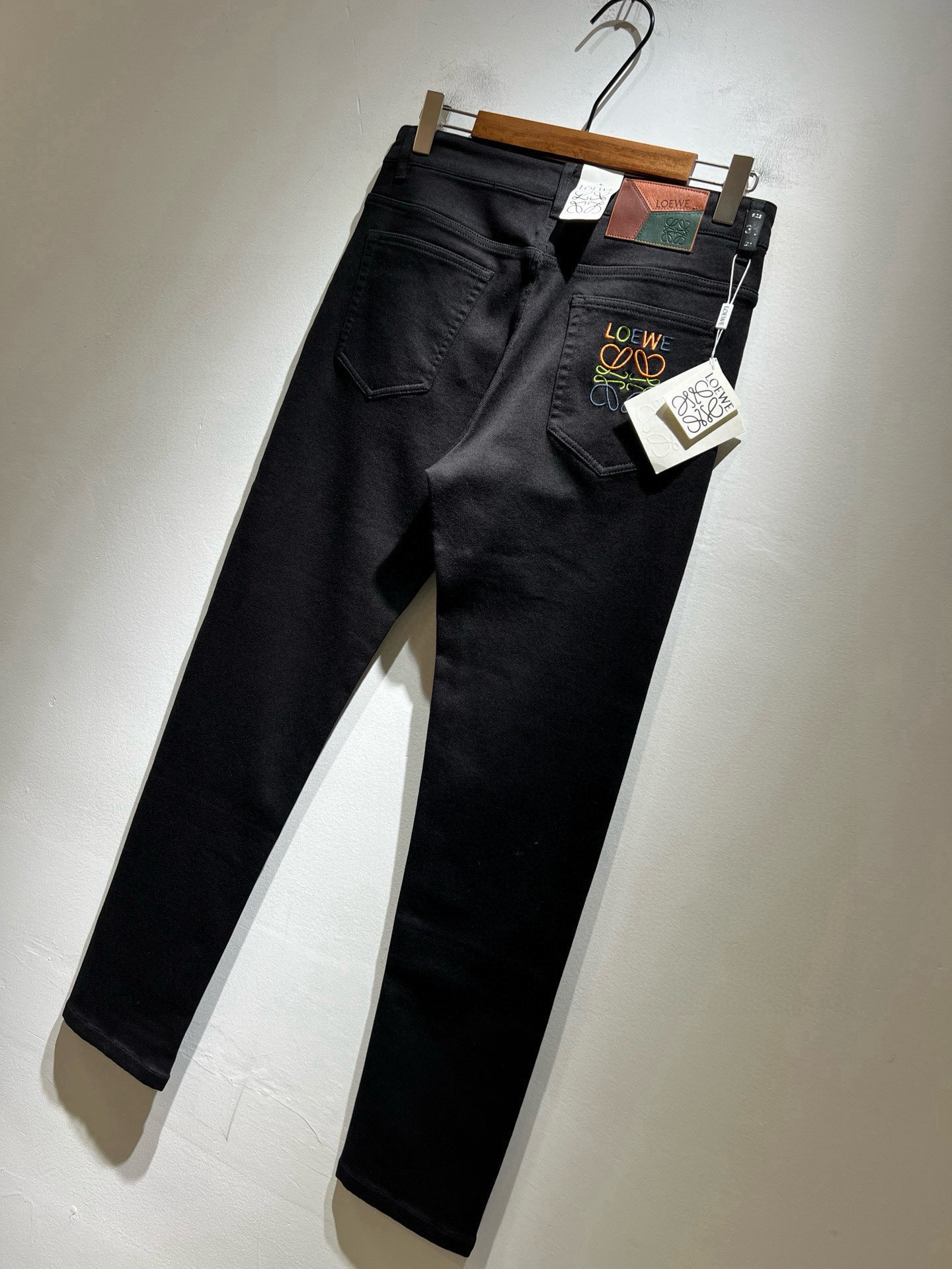 LO*WE/罗*威2026春夏新品男士时装款高端休闲裤，香港洋行渠道货，日本原厂出品，纯血统品质，完美延