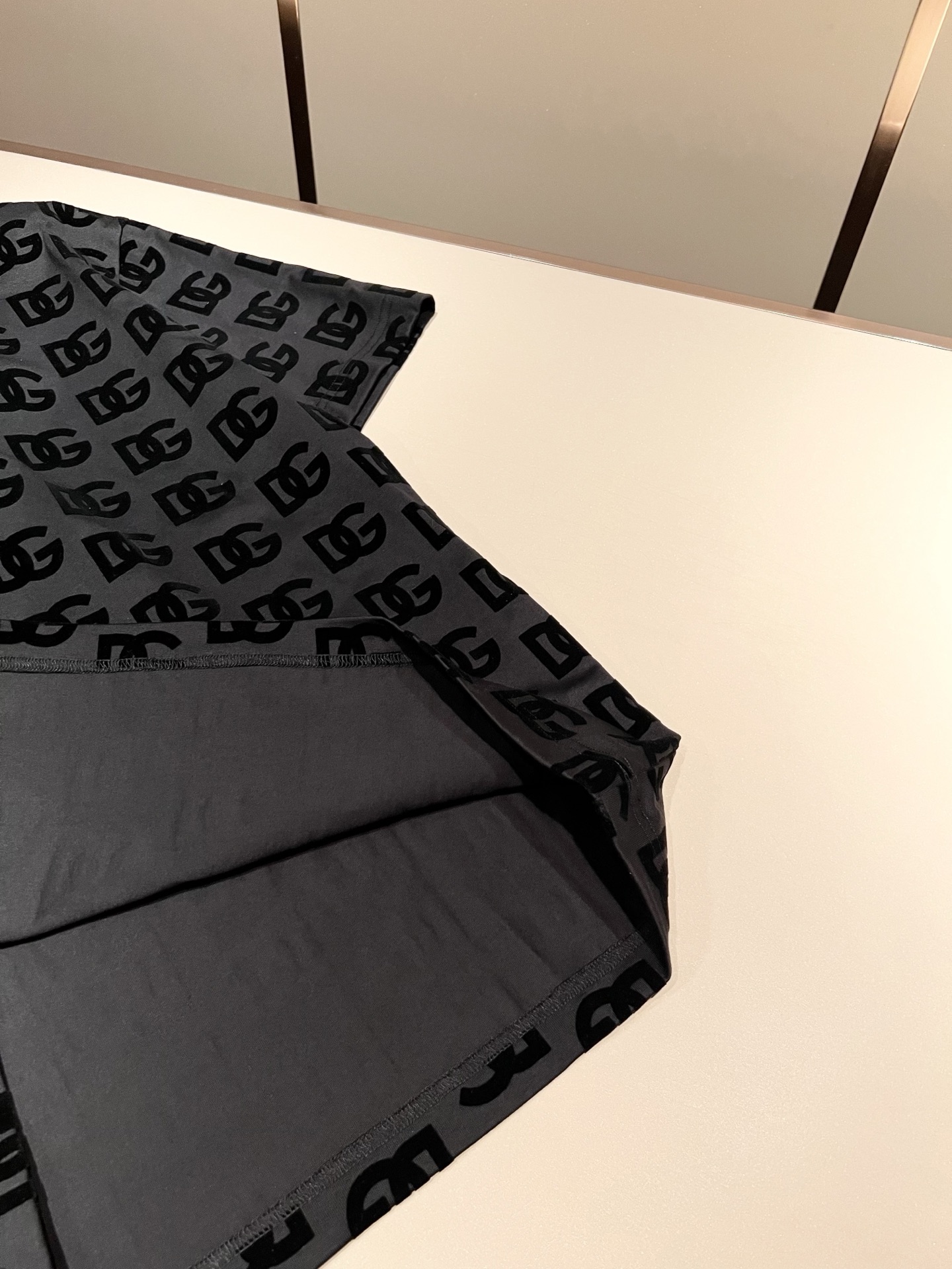 Dolce&Gabba*a 杜嘉*纳2026春夏新款男女同款👫短袖T恤，专柜同步发售！定制专属纯棉面料，