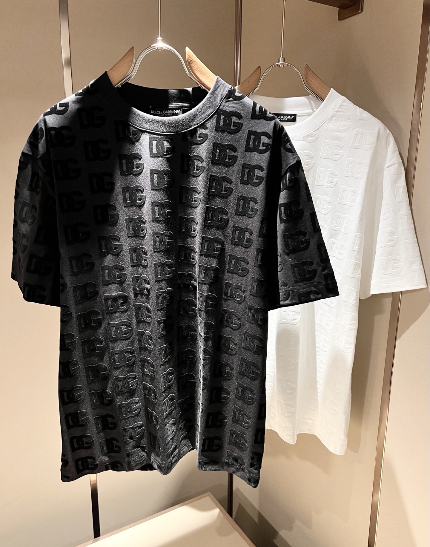 Dolce&Gabba*a 杜嘉*纳2026春夏新款男女同款👫短袖T恤，专柜同步发售！定制专属纯棉面料，