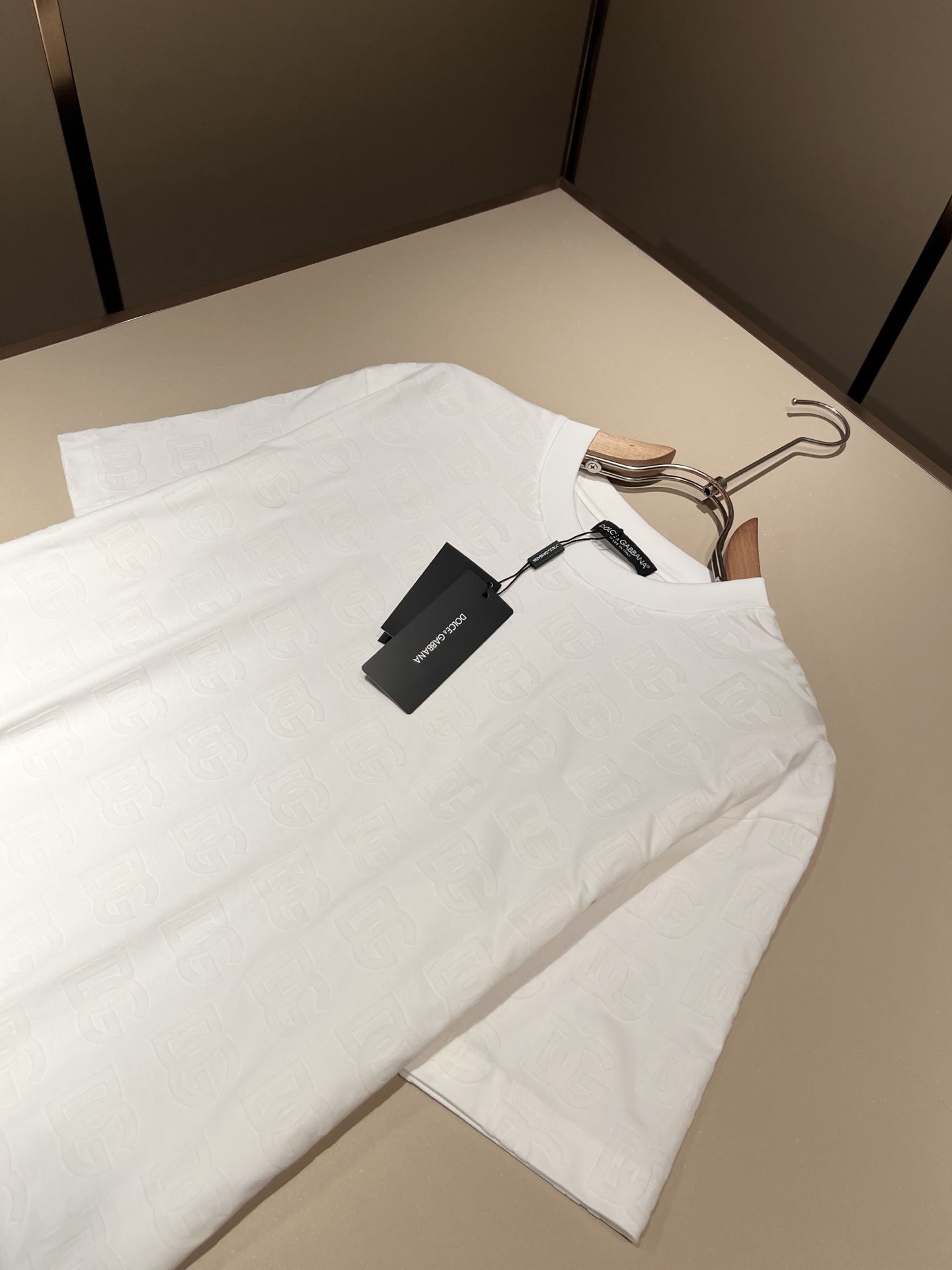 Dolce&Gabba*a 杜嘉*纳2026春夏新款男女同款👫短袖T恤，专柜同步发售！定制专属纯棉面料，