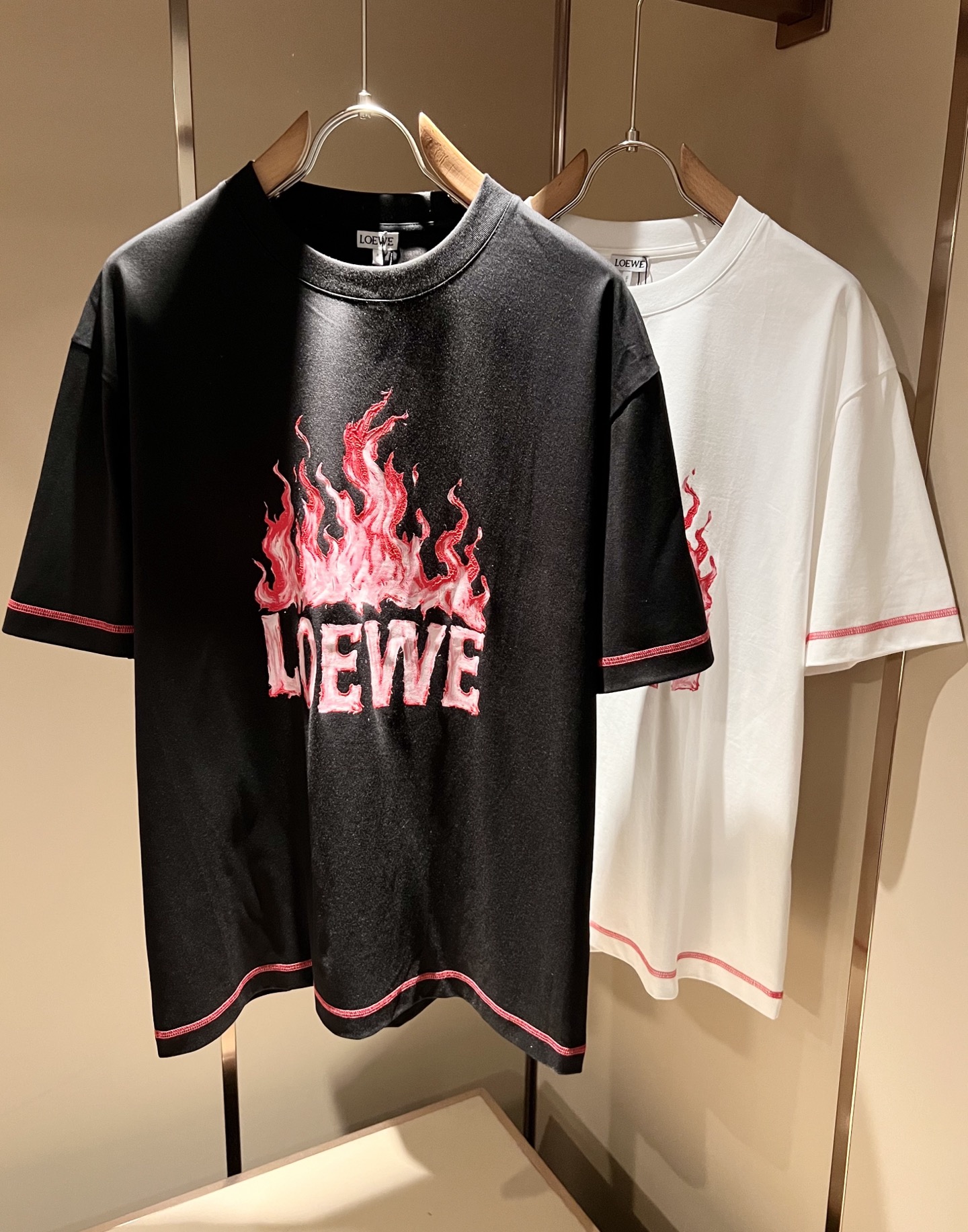 LOE*WE罗*威 2026春夏新款男女同款👫短袖T恤，意大利原厂订单渠道，极具个性高级风，标志logo