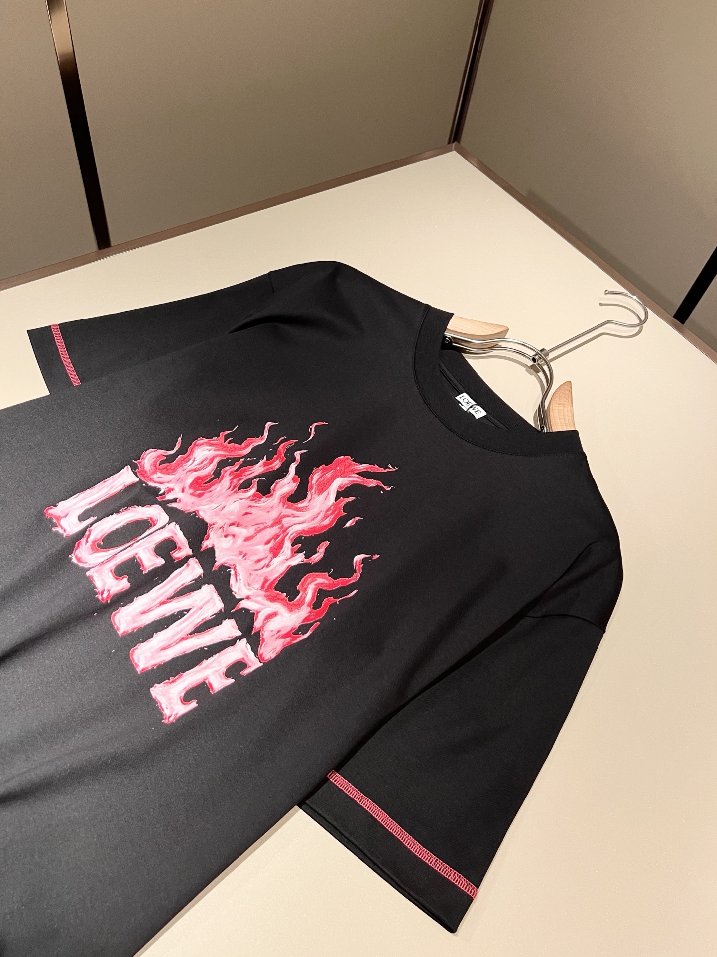 LOE*WE罗*威 2026春夏新款男女同款👫短袖T恤，意大利原厂订单渠道，极具个性高级风，标志logo