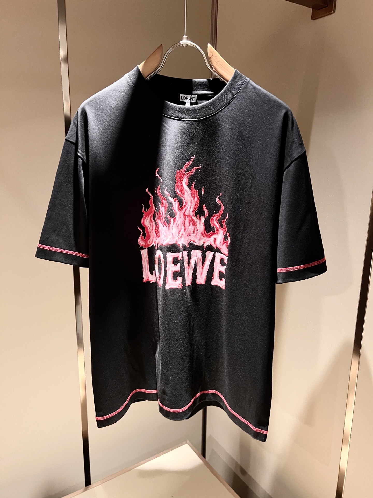LOE*WE罗*威 2026春夏新款男女同款👫短袖T恤，意大利原厂订单渠道，极具个性高级风，标志logo