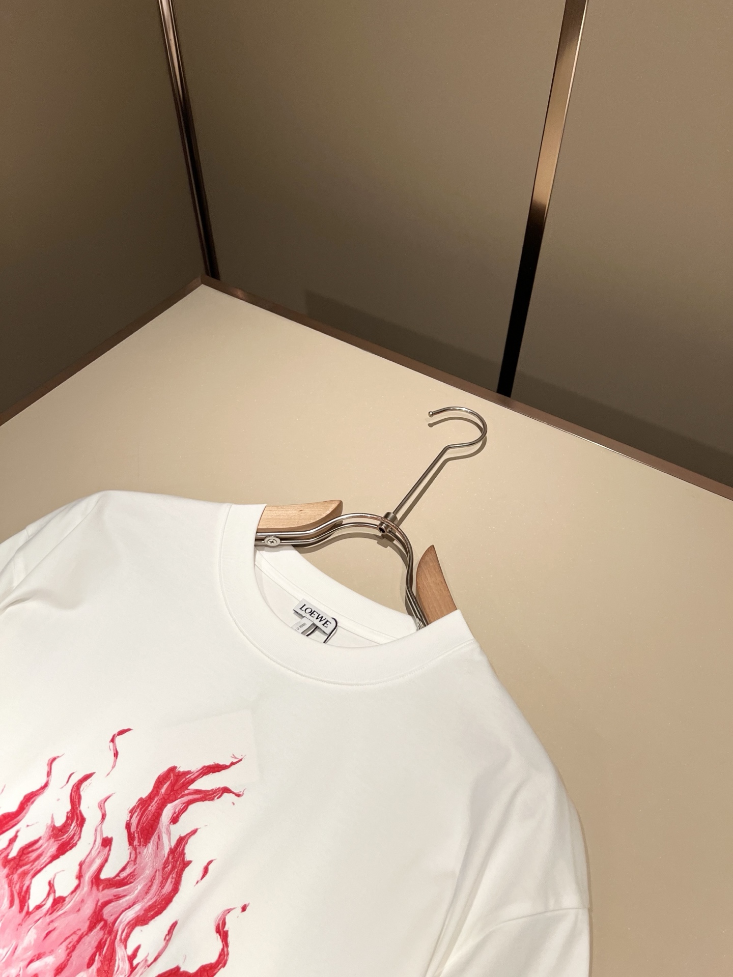 LOE*WE罗*威 2026春夏新款男女同款👫短袖T恤，意大利原厂订单渠道，极具个性高级风，标志logo