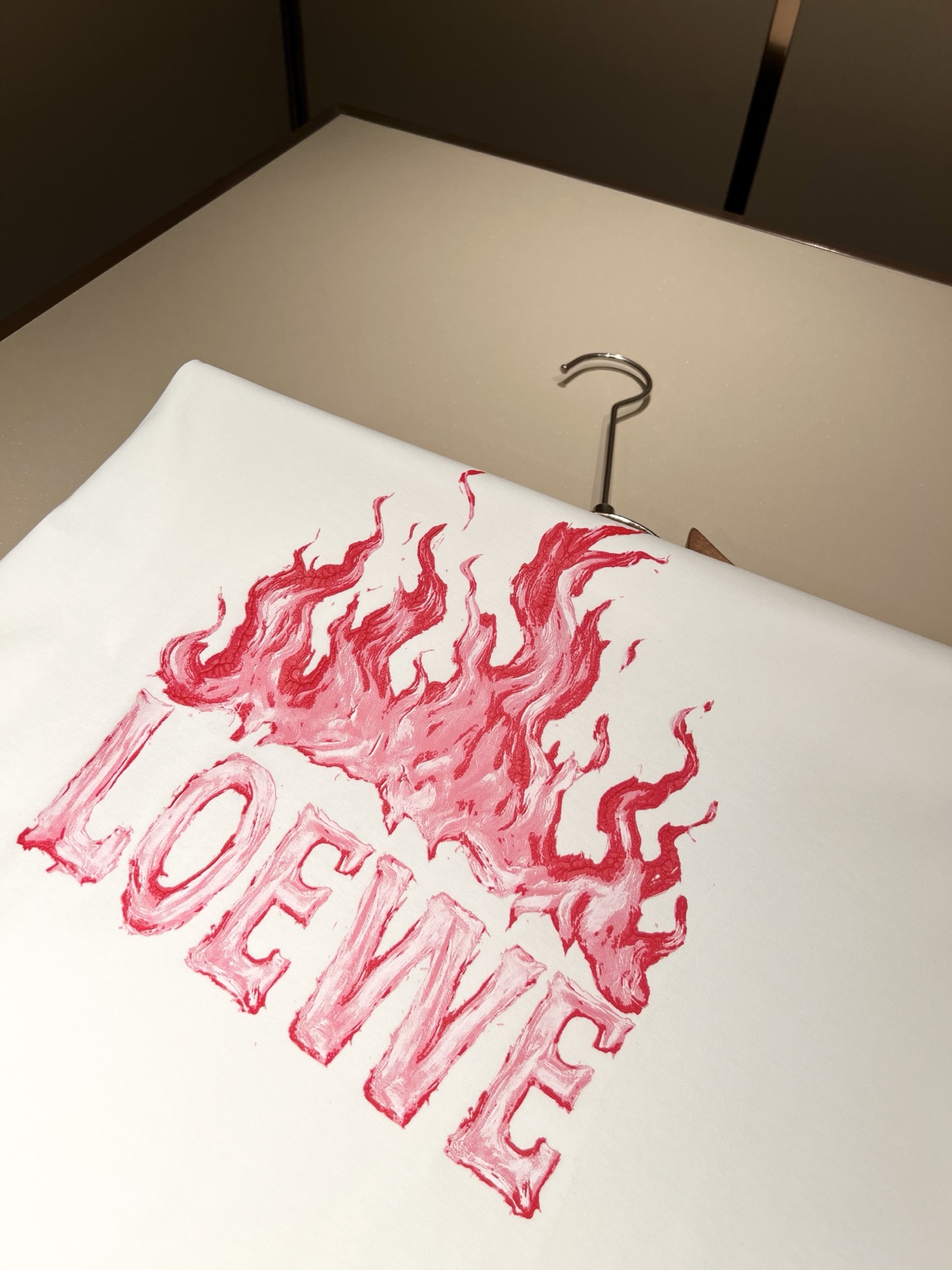 LOE*WE罗*威 2026春夏新款男女同款👫短袖T恤，意大利原厂订单渠道，极具个性高级风，标志logo