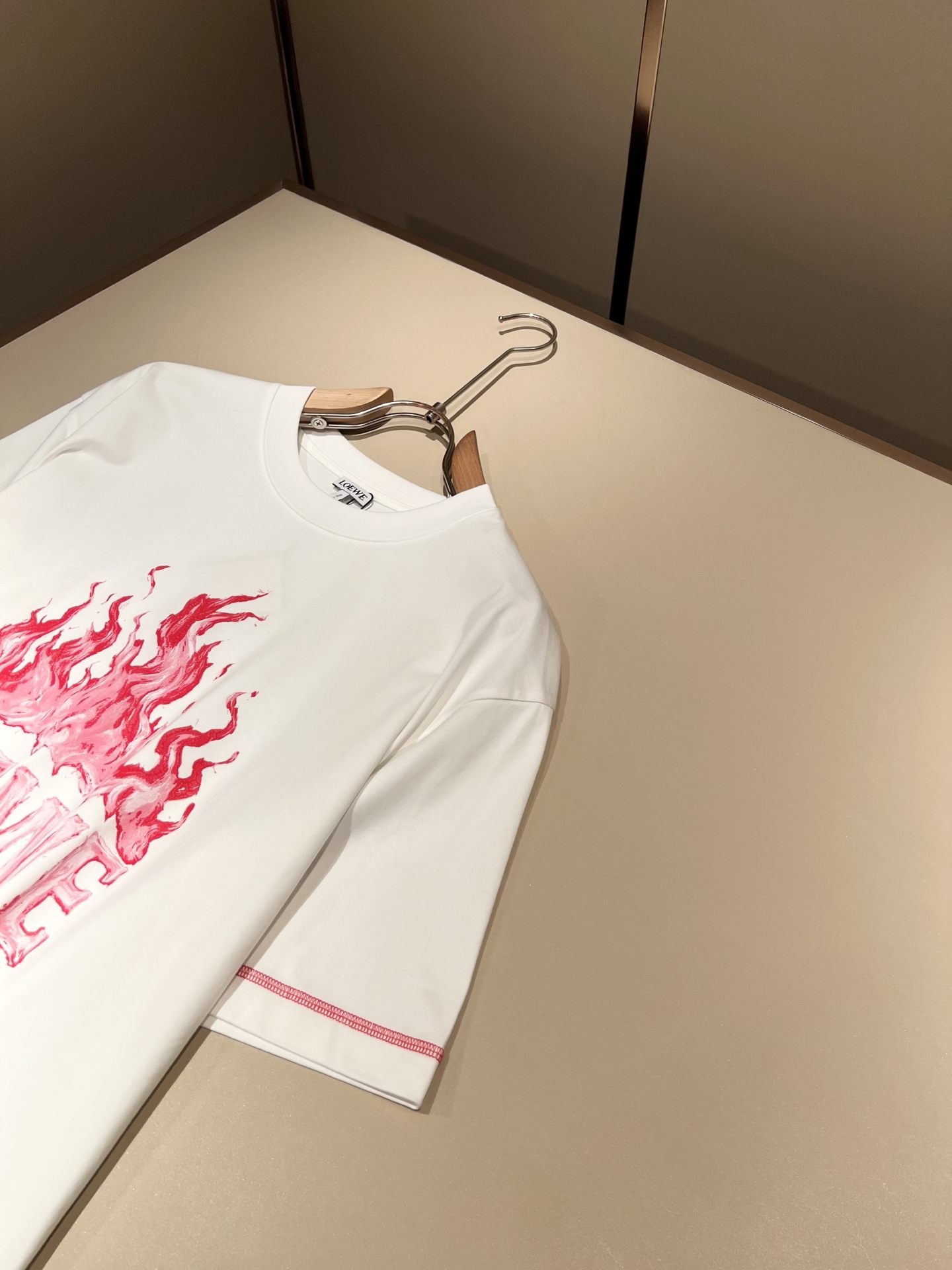 LOE*WE罗*威 2026春夏新款男女同款👫短袖T恤，意大利原厂订单渠道，极具个性高级风，标志logo