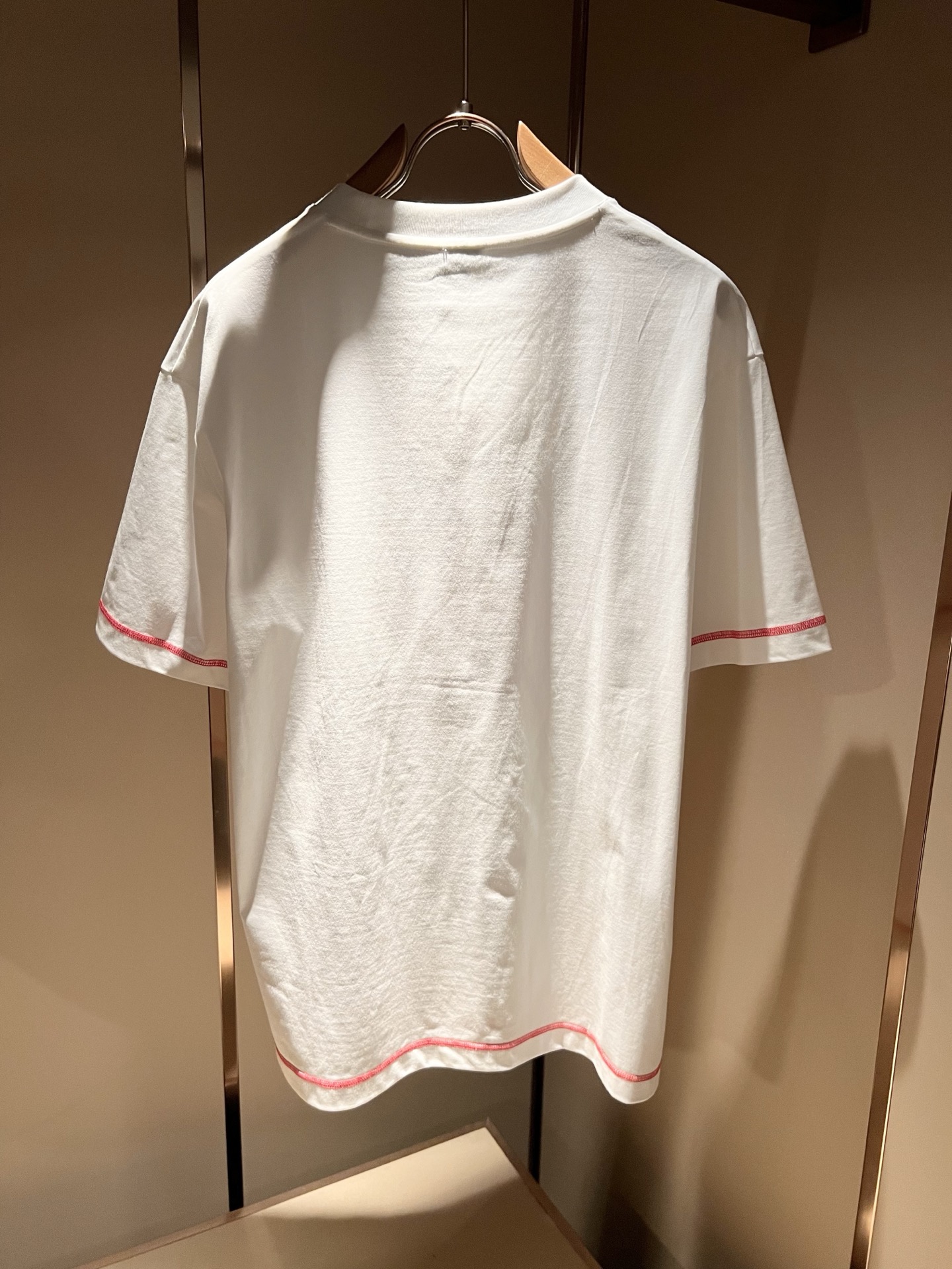 LOE*WE罗*威 2026春夏新款男女同款👫短袖T恤，意大利原厂订单渠道，极具个性高级风，标志logo