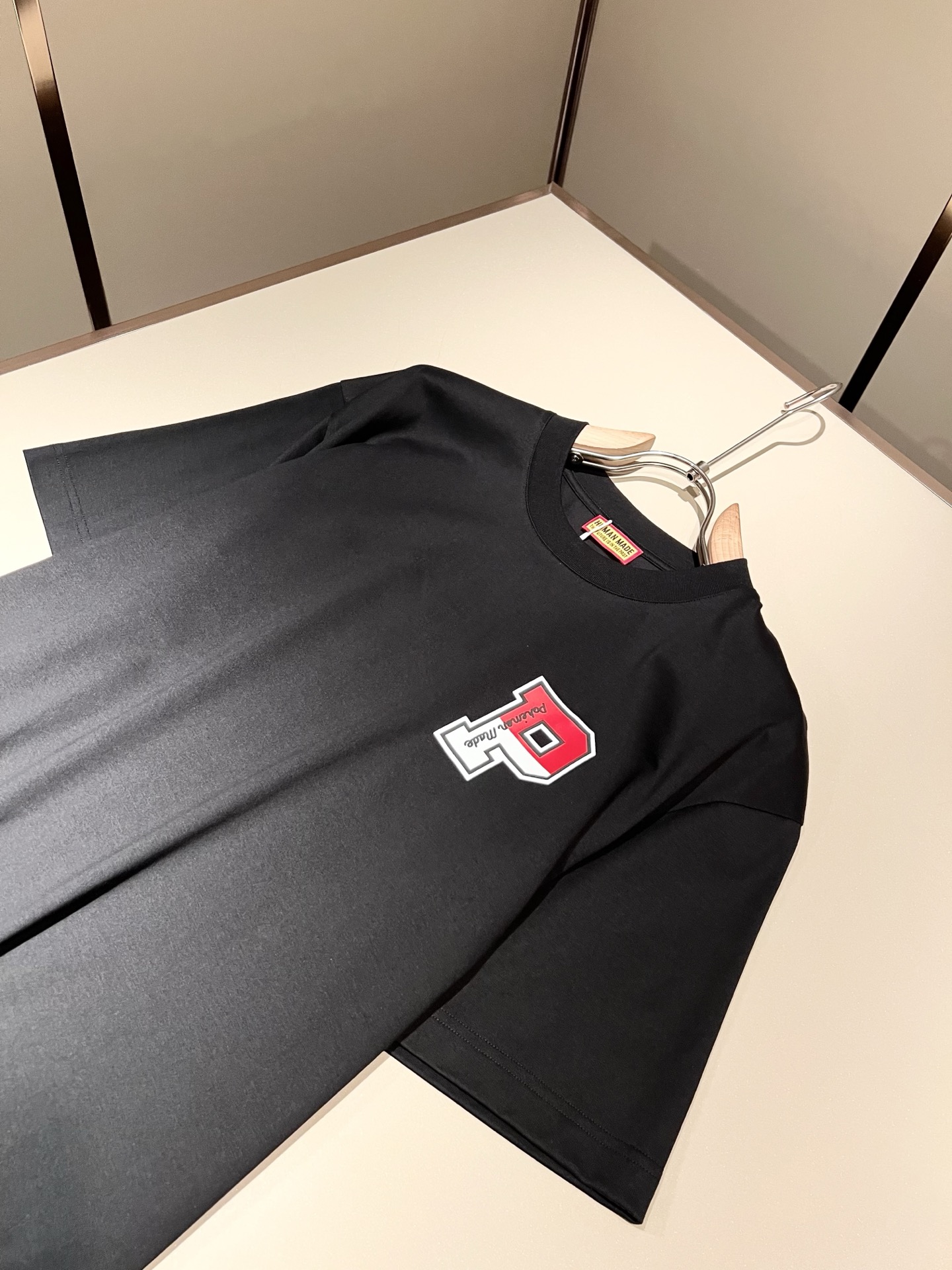 HUMAN MADE 2026春夏新款男女同款👫短袖T恤，意大利原厂订单渠道，极具个性高级风，标志log