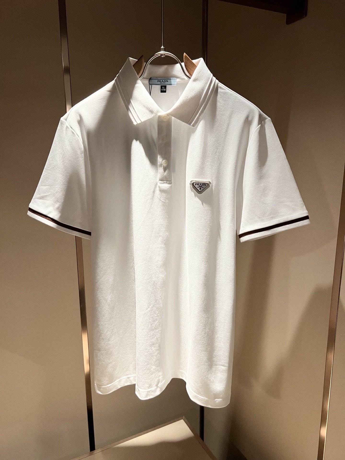 Prad*普*达 2026春夏季新款经典元素短袖Polo衫，经典大方的款式，可以穿十年都还是流行的那种，