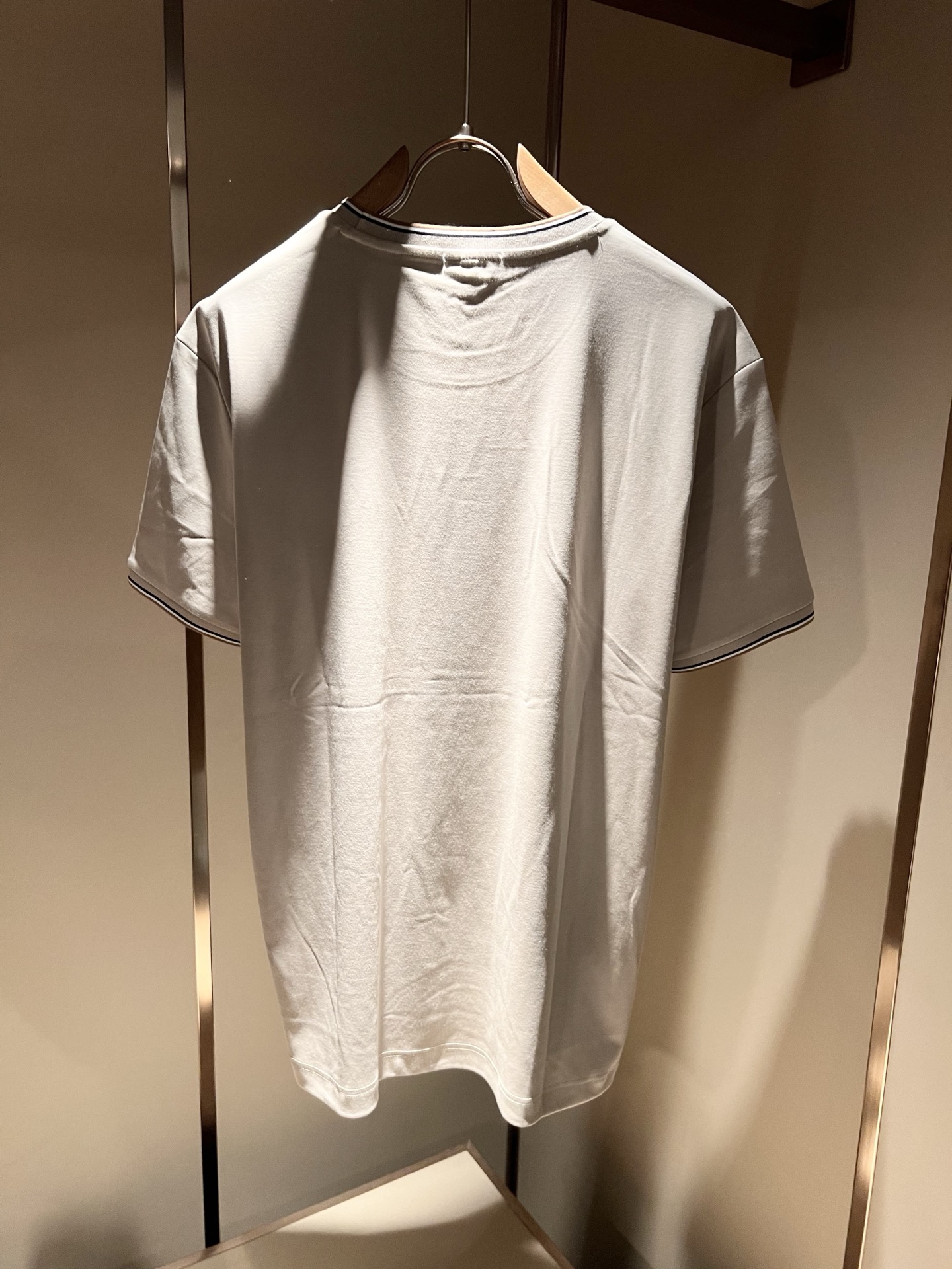 Moncler蒙家 2026春夏最新男女同款👫贸易订单短袖T恤，全品相！！网红款！采用logo图案徽章设