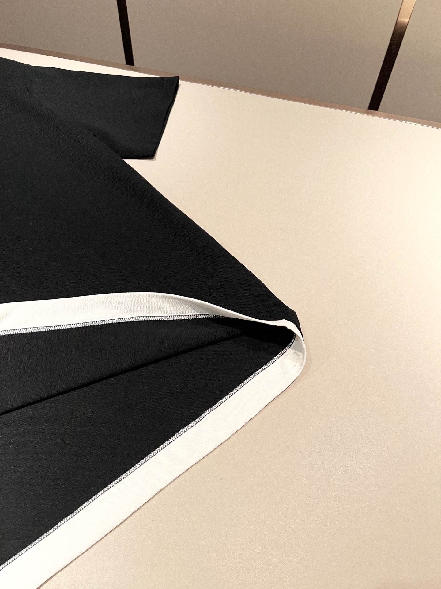 Loro Piana诺悠翩雅 2026春夏男士最新的贸易订单短袖Polo衫，全品相！！定制珠地纯棉面料！