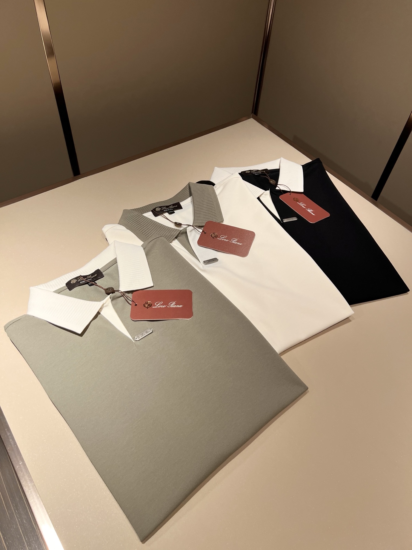 Loro Piana诺悠翩雅 2026春夏男士最新的贸易订单短袖Polo衫，全品相！！定制珠地纯棉面料！