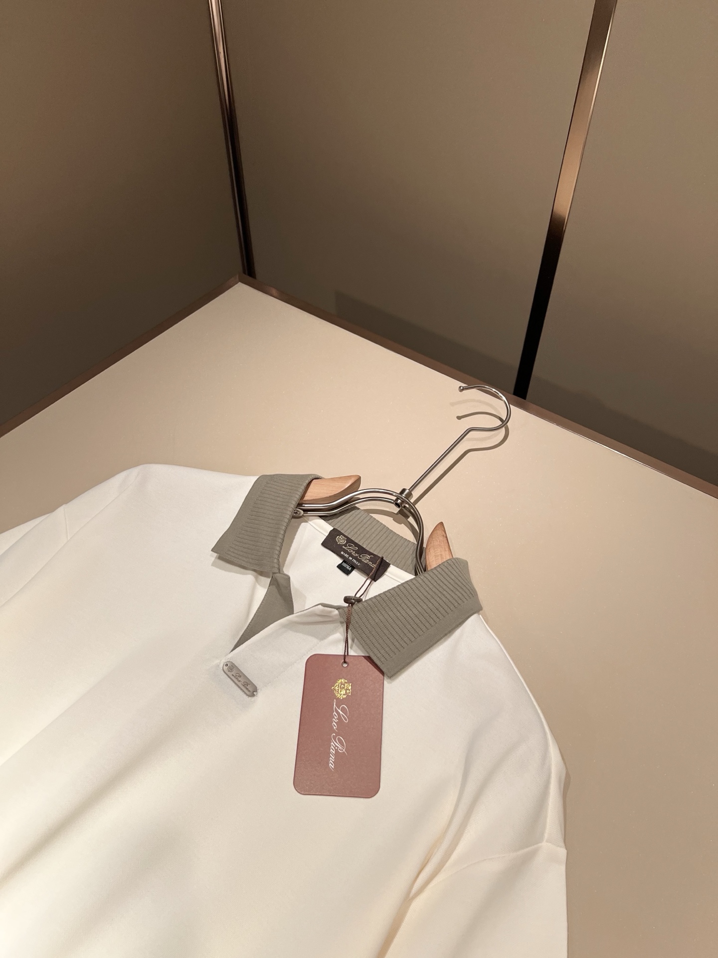 Loro Piana诺悠翩雅 2026春夏男士最新的贸易订单短袖Polo衫，全品相！！定制珠地纯棉面料！