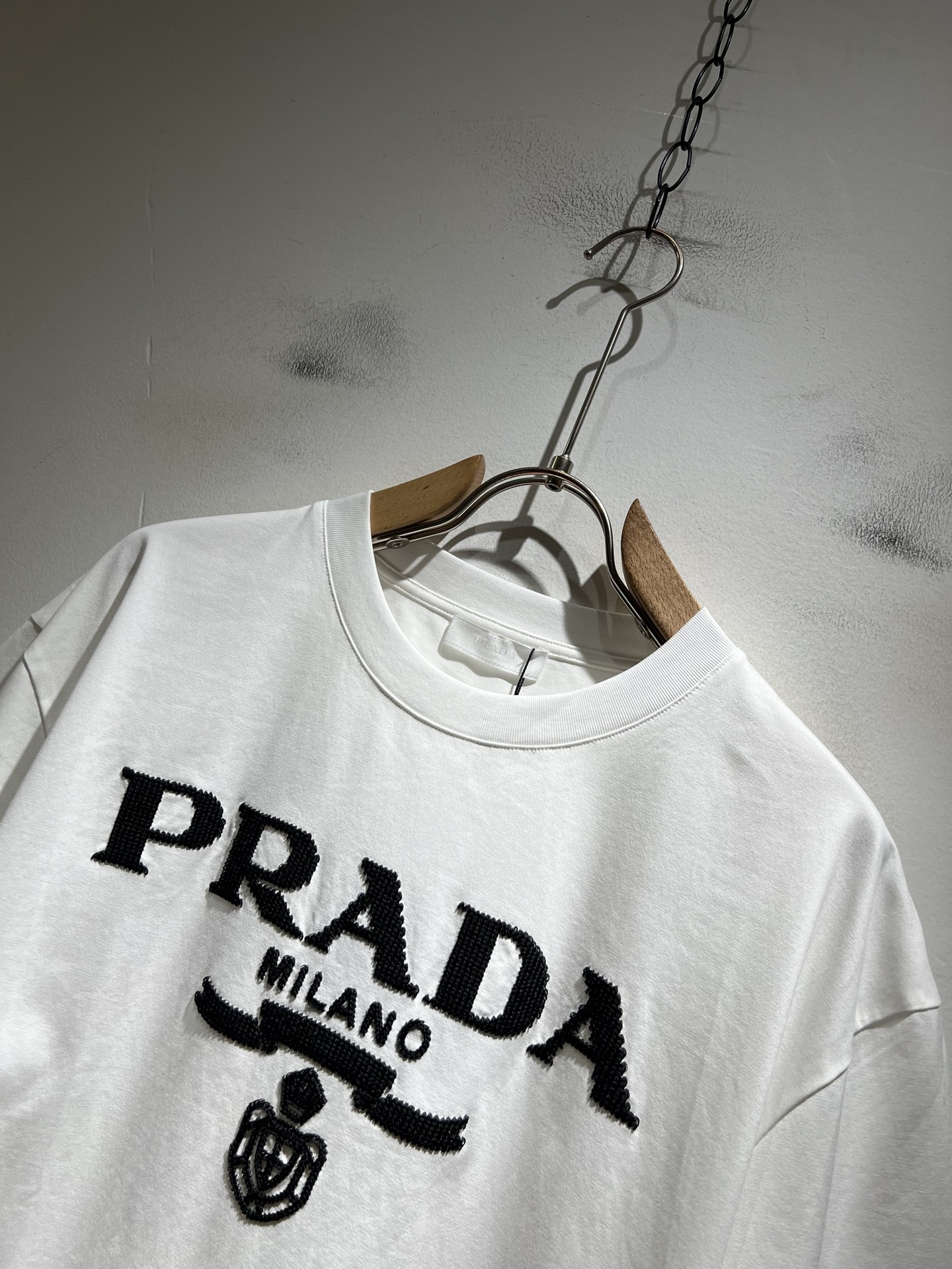 PRAD*A普*达2026春夏新款男女同款👫短袖T恤，最新款全网独家首上！！~既经典有时尚百搭，谁不爱啊