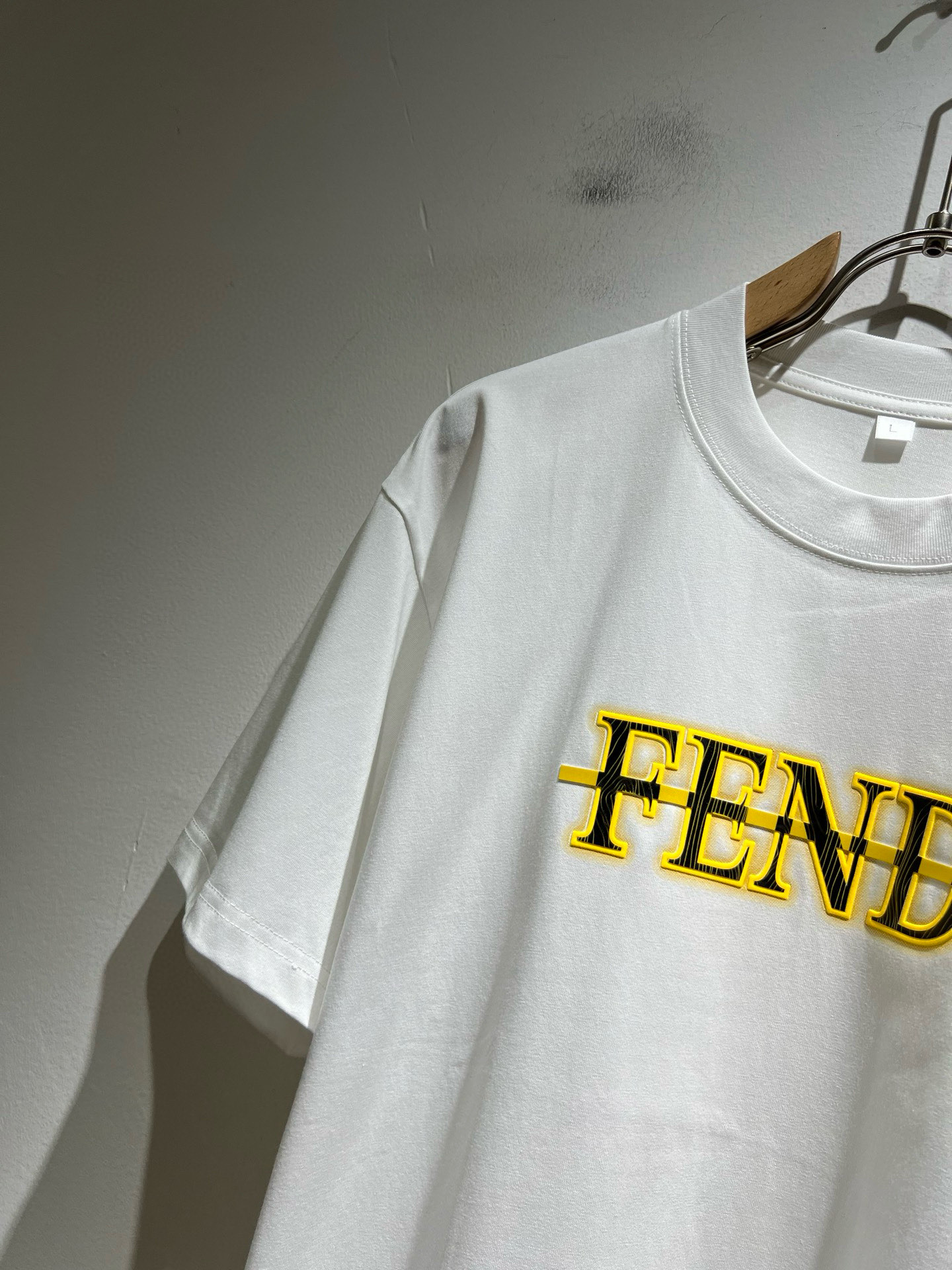 FEN*I 芬*迪2026春夏新款FD家族FF男女同款👫打底衫，男女同款👫百搭极简短袖。意大利原厂订单，