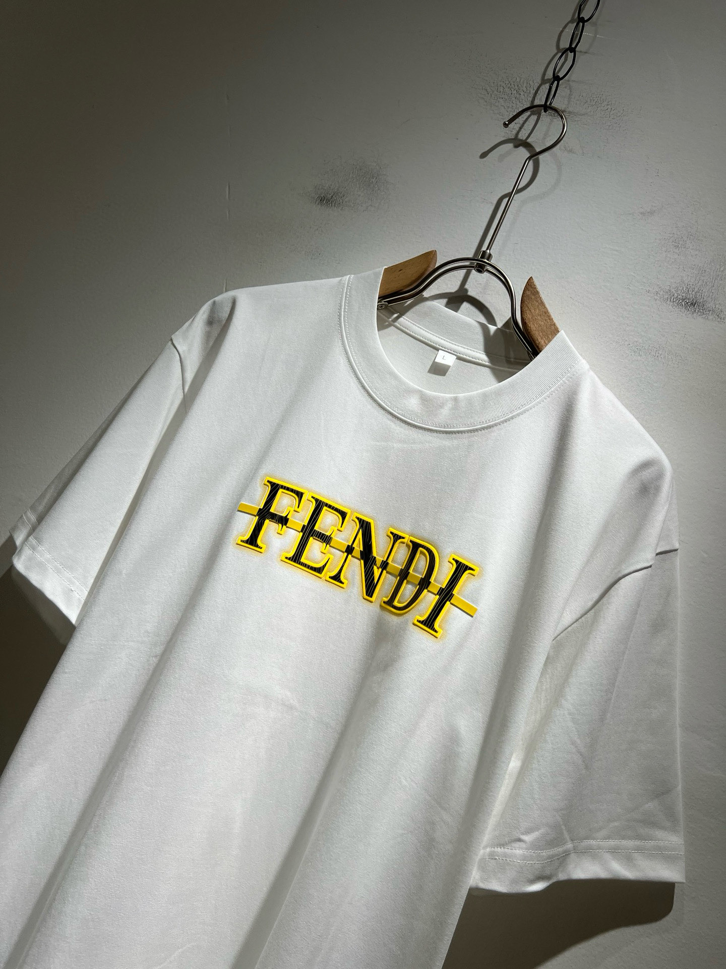 FEN*I 芬*迪2026春夏新款FD家族FF男女同款👫打底衫，男女同款👫百搭极简短袖。意大利原厂订单，