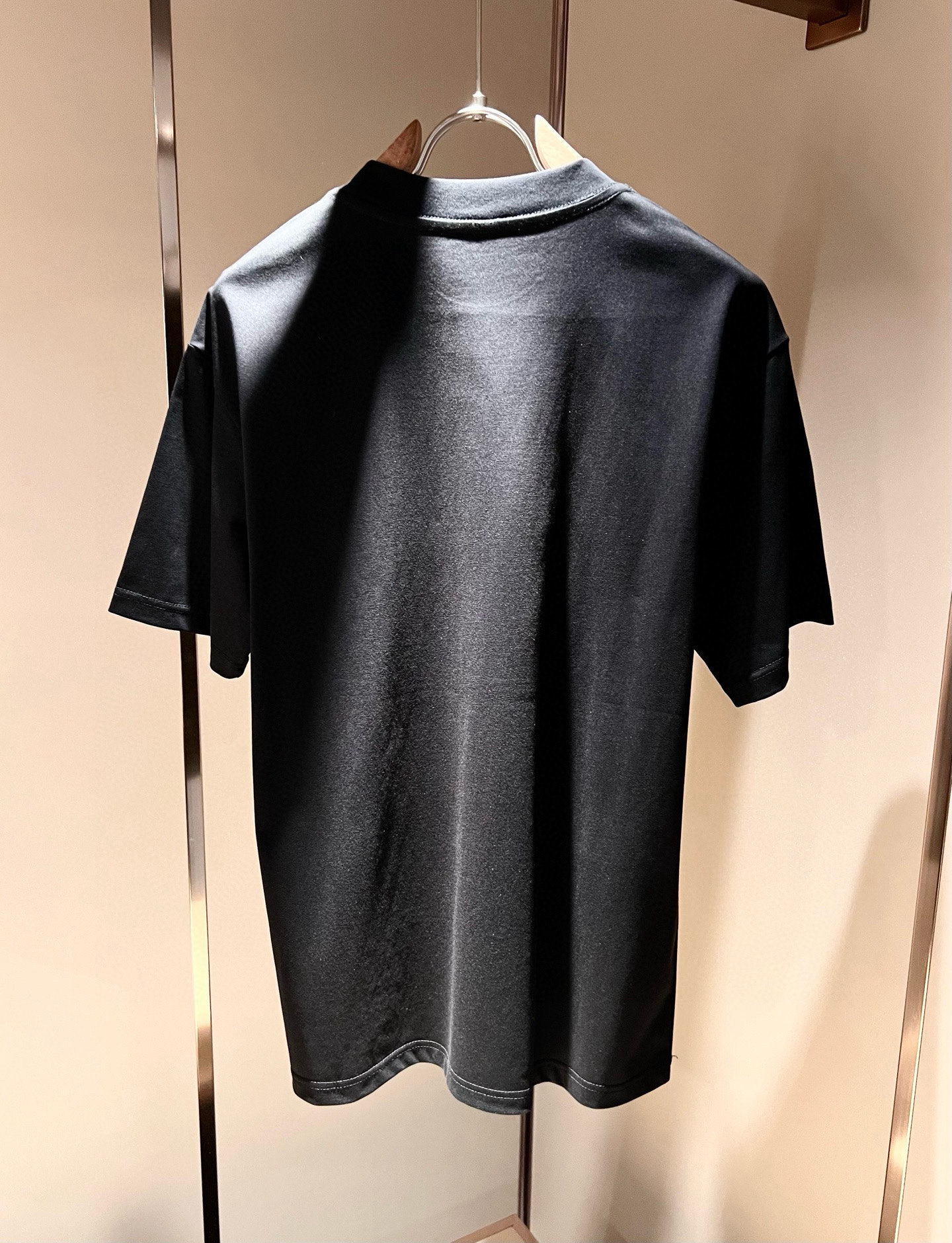 FEN*I 芬*迪2026春夏新款FD家族FF男女同款👫打底衫，男女同款👫百搭极简短袖。意大利原厂订单，