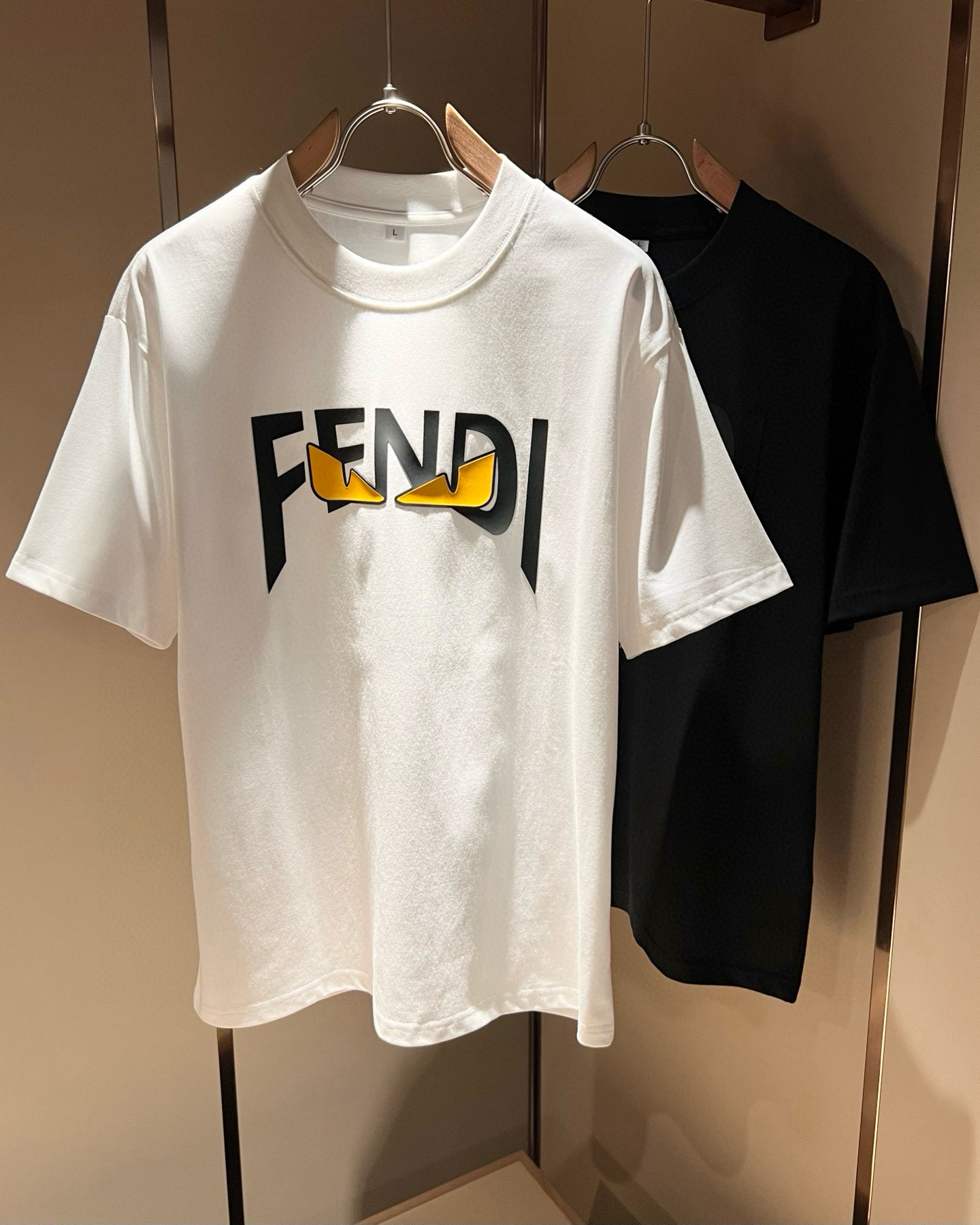 FEN*I 芬*迪2026春夏新款FD家族FF男女同款👫打底衫，男女同款👫百搭极简短袖。意大利原厂订单，