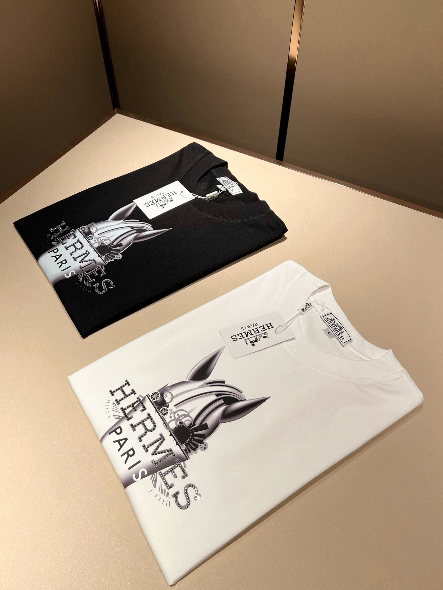 Her*mes爱*仕2026春夏新款男女同款👫短袖T恤，全新升级百搭基础款，低调奢华，品格之选！甄选优质