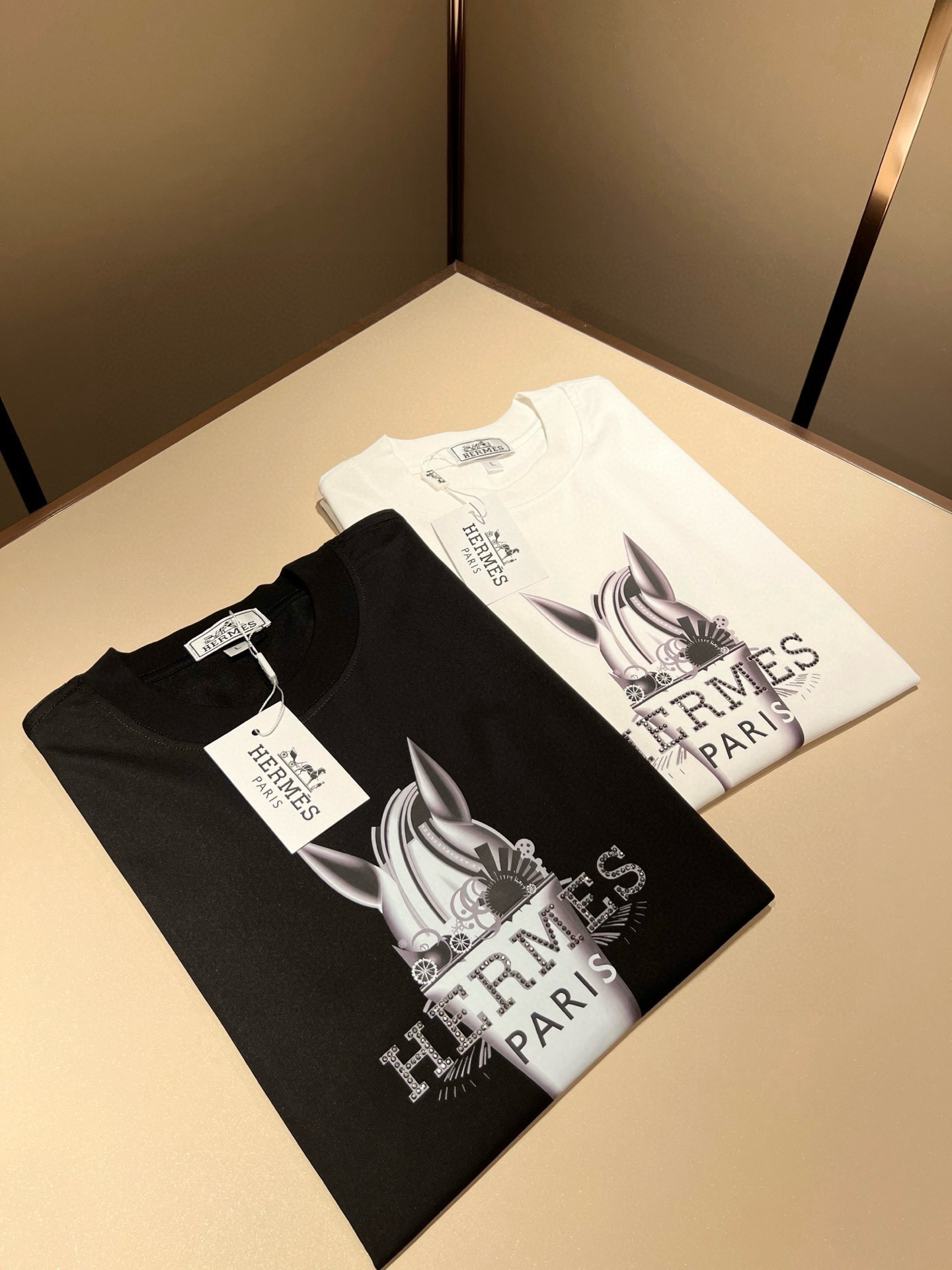 Her*mes爱*仕2026春夏新款男女同款👫短袖T恤，全新升级百搭基础款，低调奢华，品格之选！甄选优质