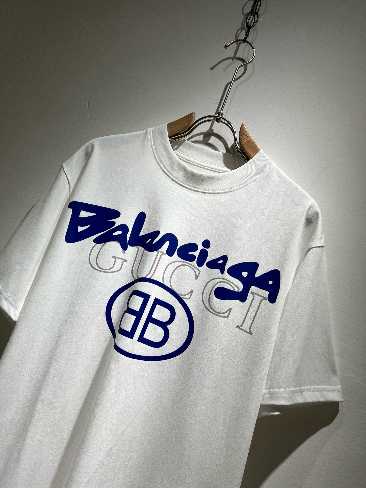 BALENCI*GA巴黎*家 2026春夏新款男女同款👫短袖T恤！走秀图案印花时尚休闲短袖T恤衫！设计l