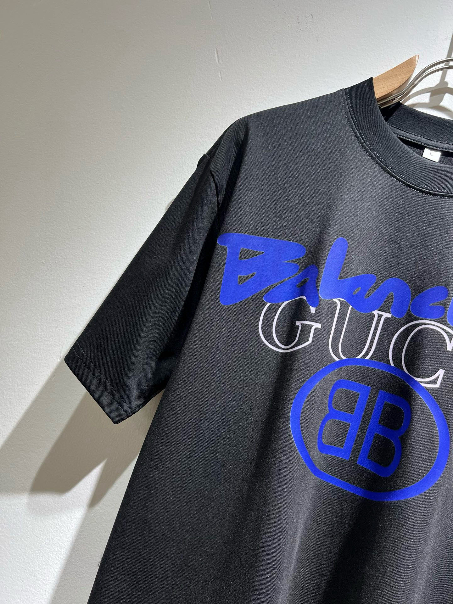 BALENCI*GA巴黎*家 2026春夏新款男女同款👫短袖T恤！走秀图案印花时尚休闲短袖T恤衫！设计l