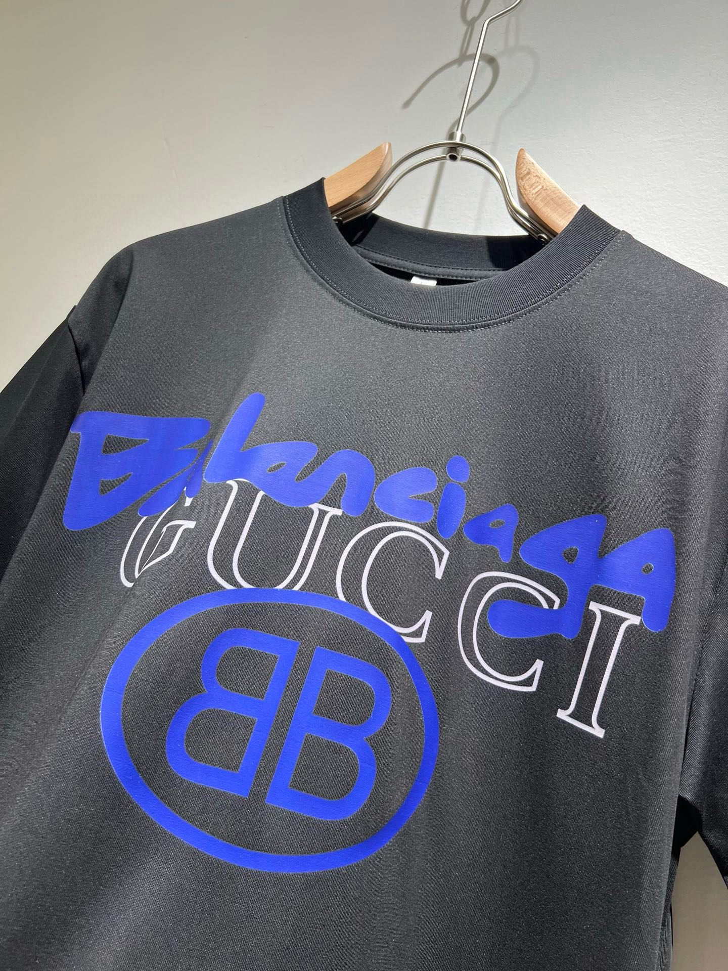 BALENCI*GA巴黎*家 2026春夏新款男女同款👫短袖T恤！走秀图案印花时尚休闲短袖T恤衫！设计l