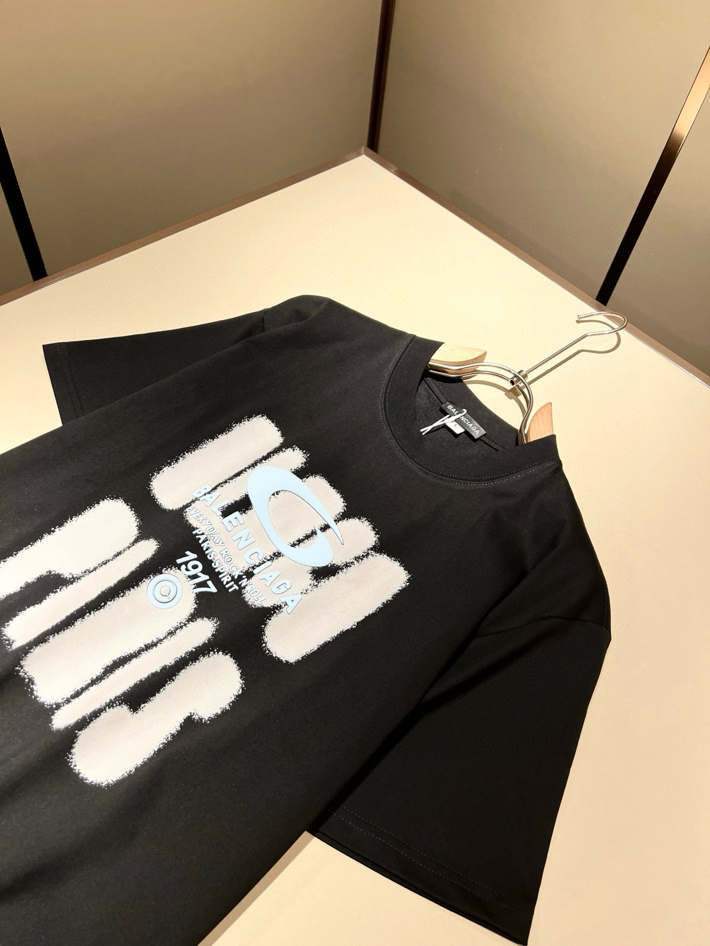 BALENCI*GA巴黎*家 2026春夏新款男女同款👫短袖T恤！走秀图案印花时尚休闲短袖T恤衫！设计l