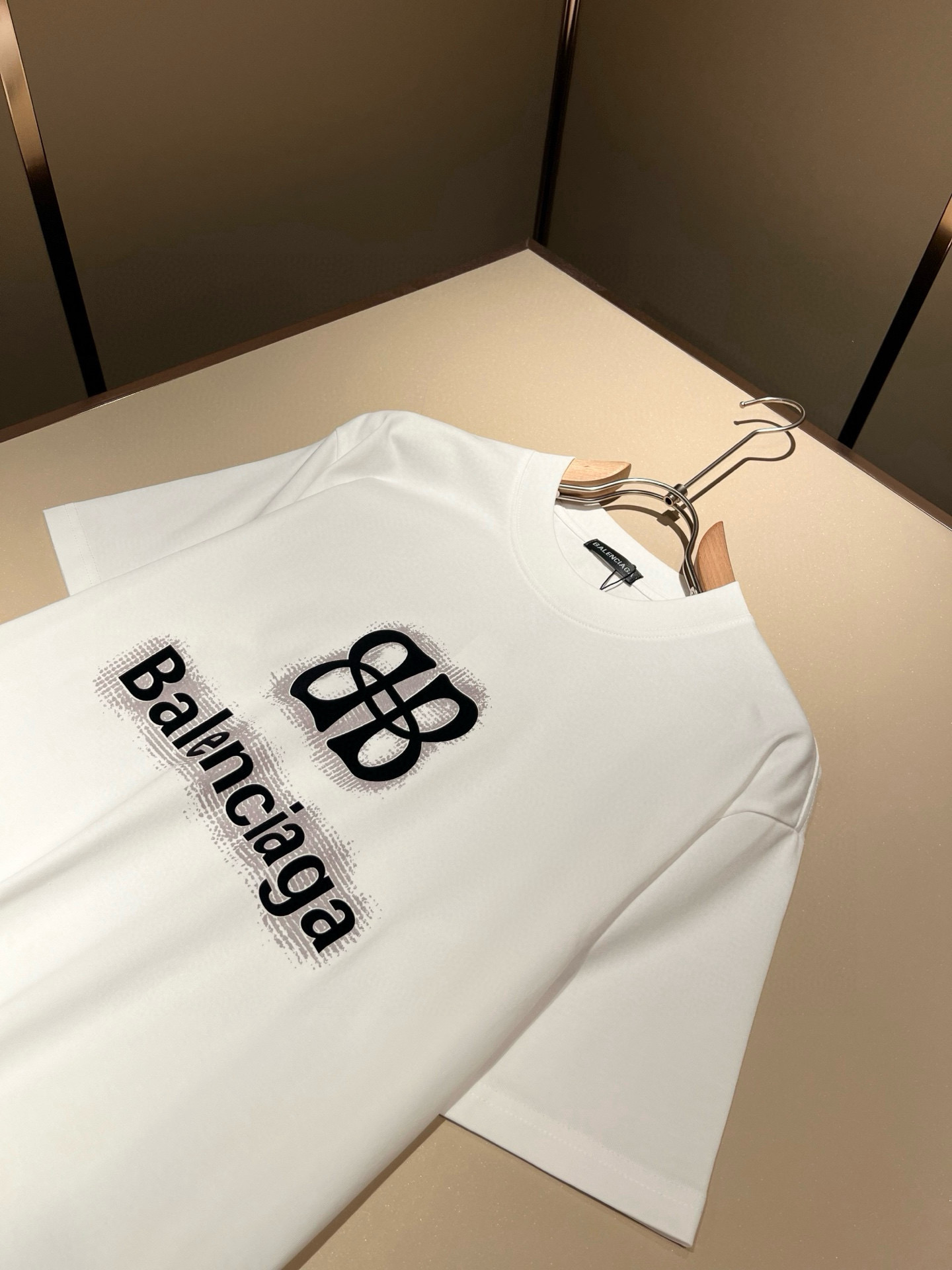 BALENCI*GA巴黎*家 2026春夏新款男女同款👫短袖T恤！走秀图案印花时尚休闲短袖T恤衫！设计l