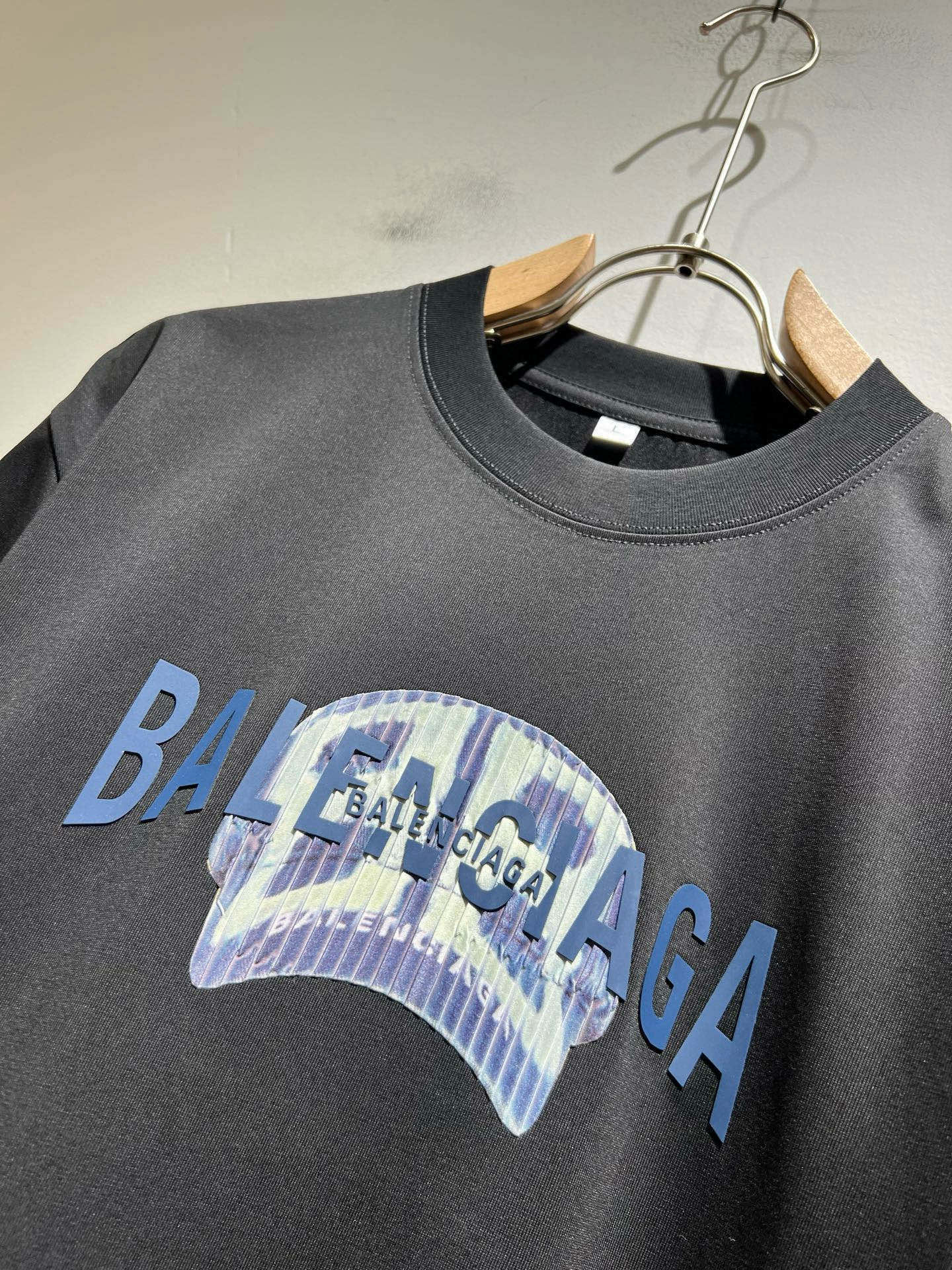 BALENCI*GA巴黎*家 2026春夏新款男女同款👫短袖T恤！走秀图案印花时尚休闲短袖T恤衫！设计l