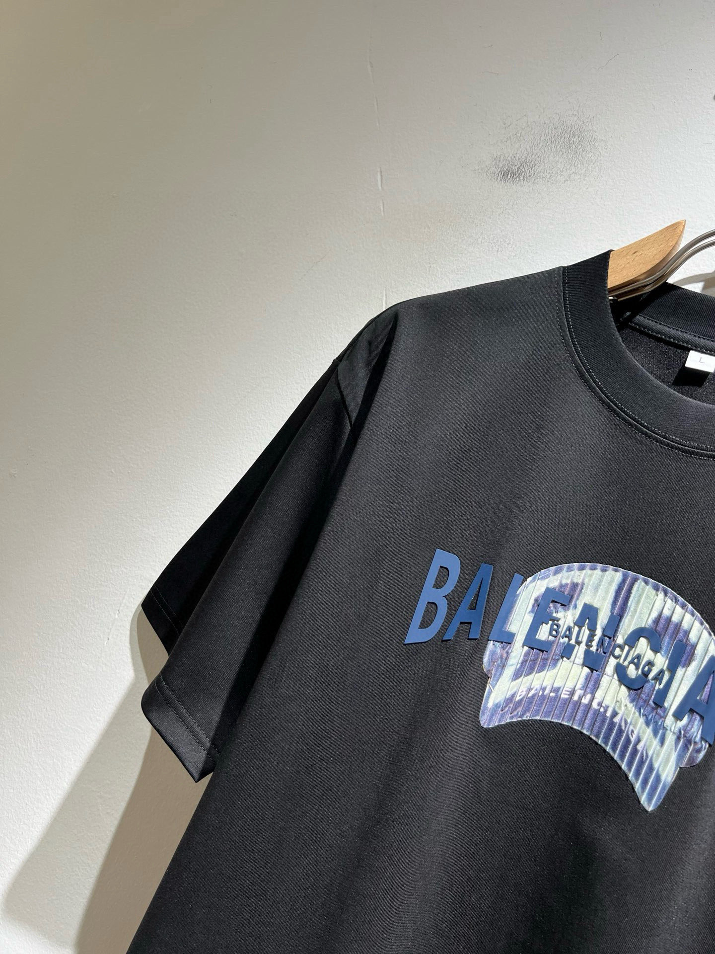BALENCI*GA巴黎*家 2026春夏新款男女同款👫短袖T恤！走秀图案印花时尚休闲短袖T恤衫！设计l