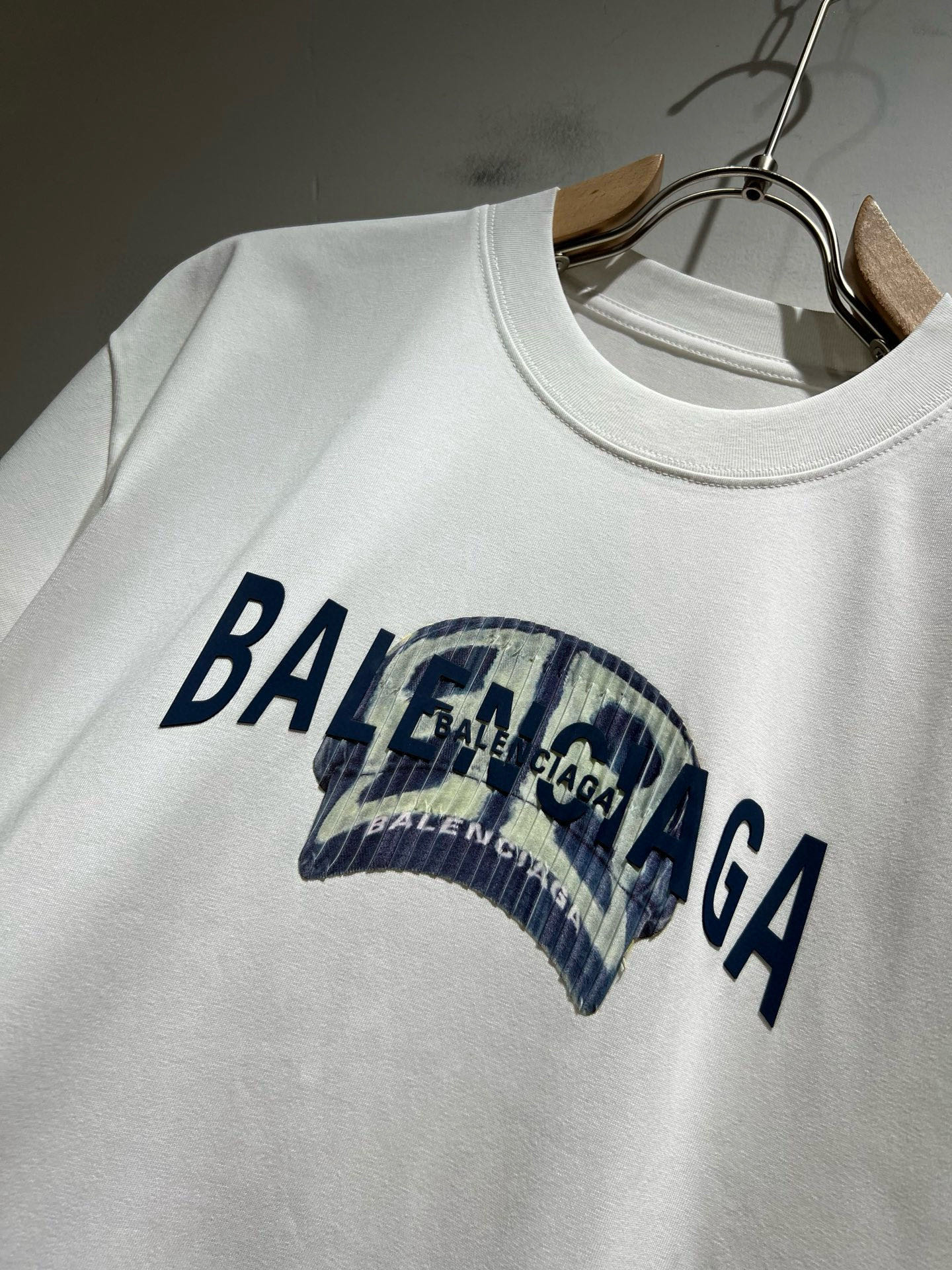 BALENCI*GA巴黎*家 2026春夏新款男女同款👫短袖T恤！走秀图案印花时尚休闲短袖T恤衫！设计l