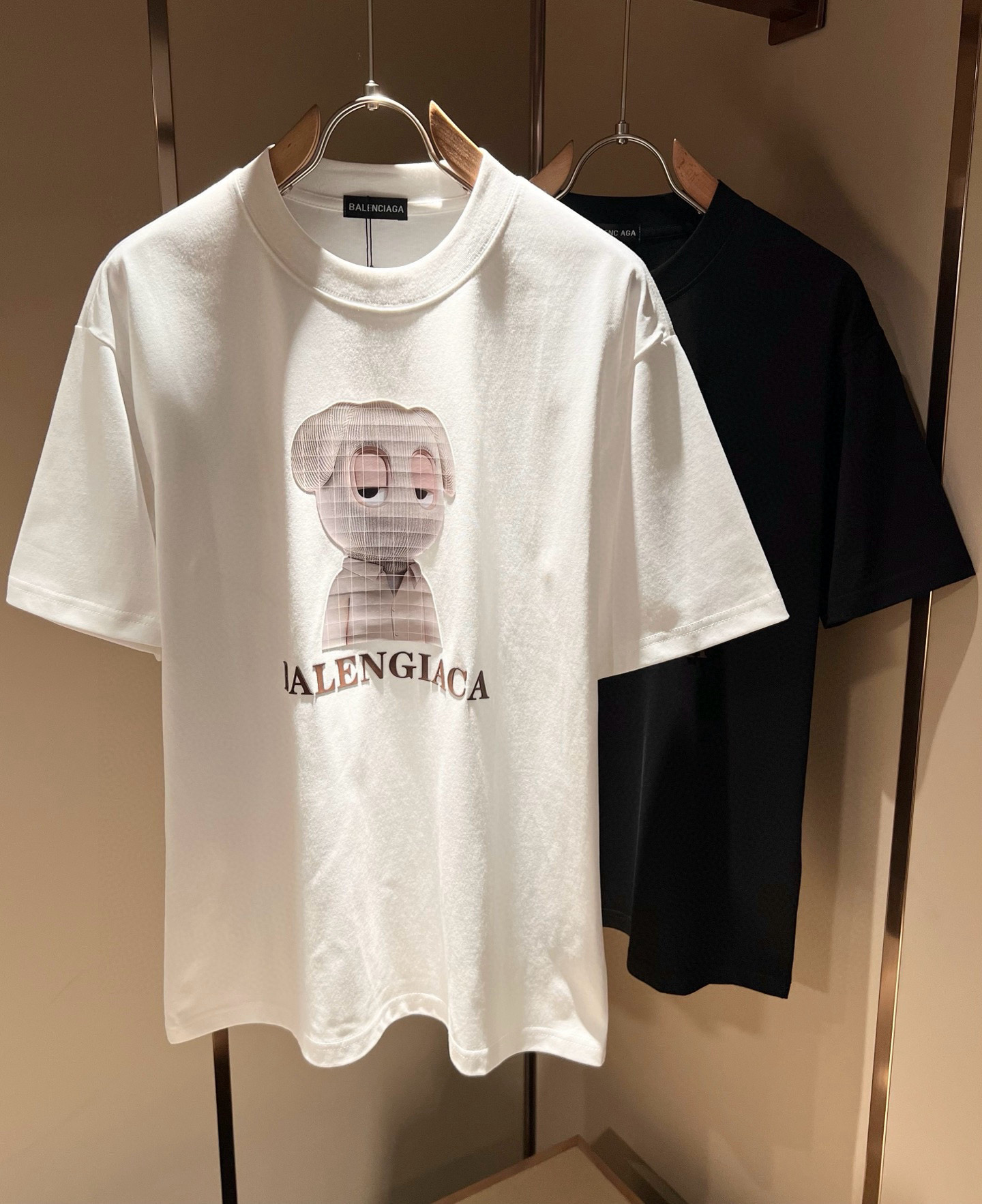 BALENCI*GA巴黎*家 2026春夏新款男女同款👫短袖T恤！走秀图案印花时尚休闲短袖T恤衫！设计l