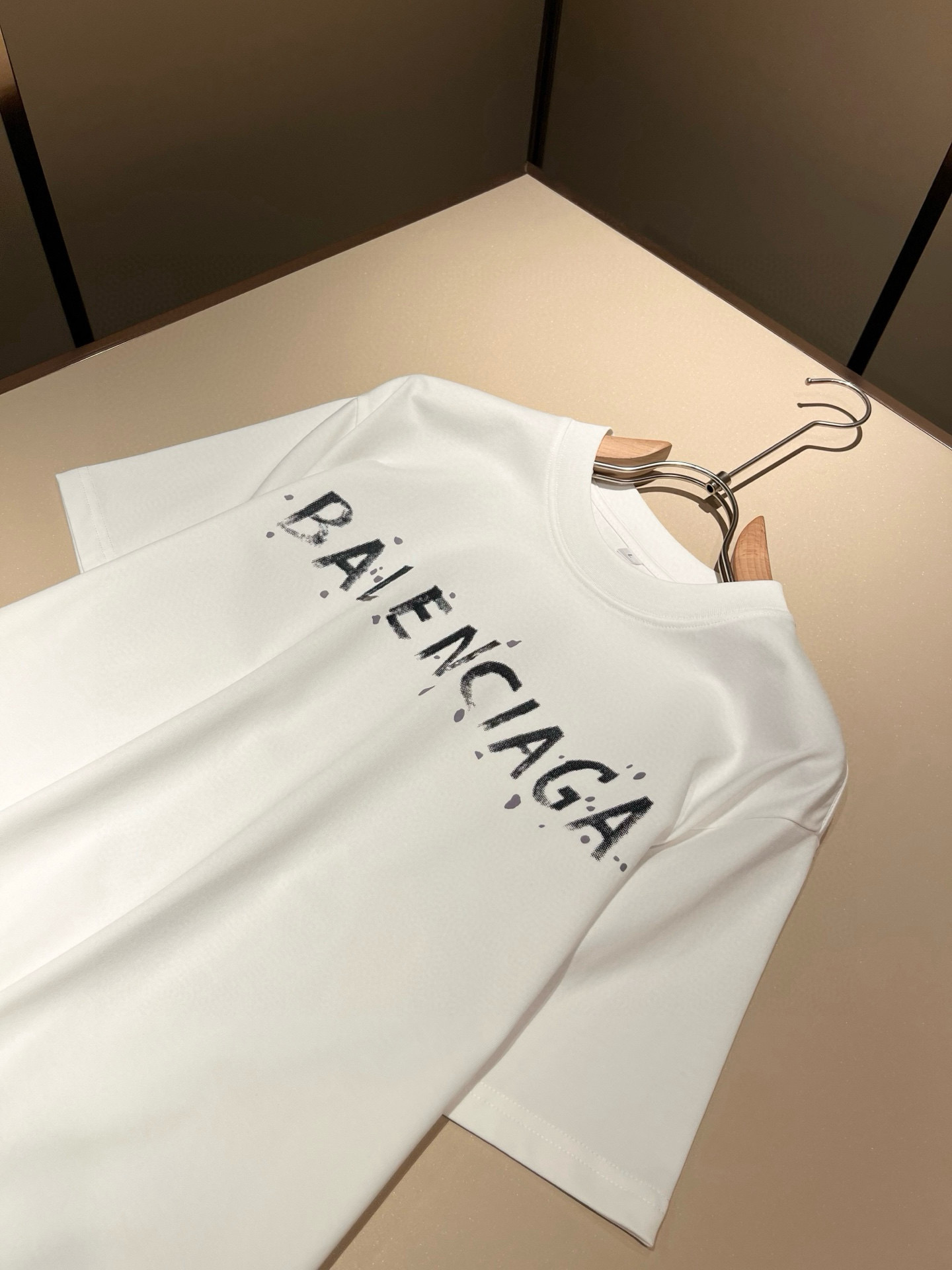 BALENCI*GA巴黎*家 2026春夏新款男女同款👫短袖T恤！走秀图案印花时尚休闲短袖T恤衫！设计l