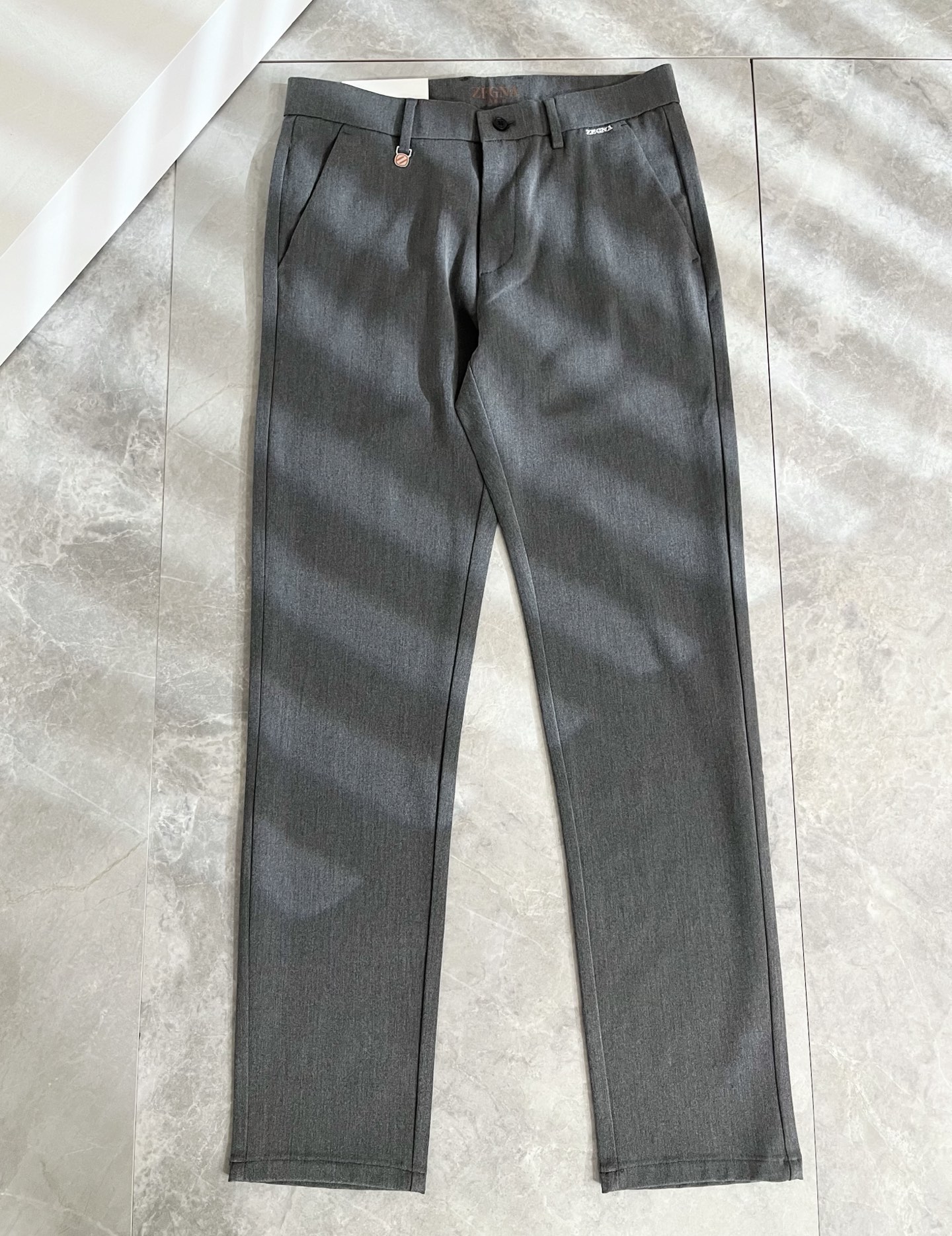 Ermenegildo Zeg*a杰*亚 2026春夏新款男士休闲西裤，压轴的渠道货出现了！！柜台同步销