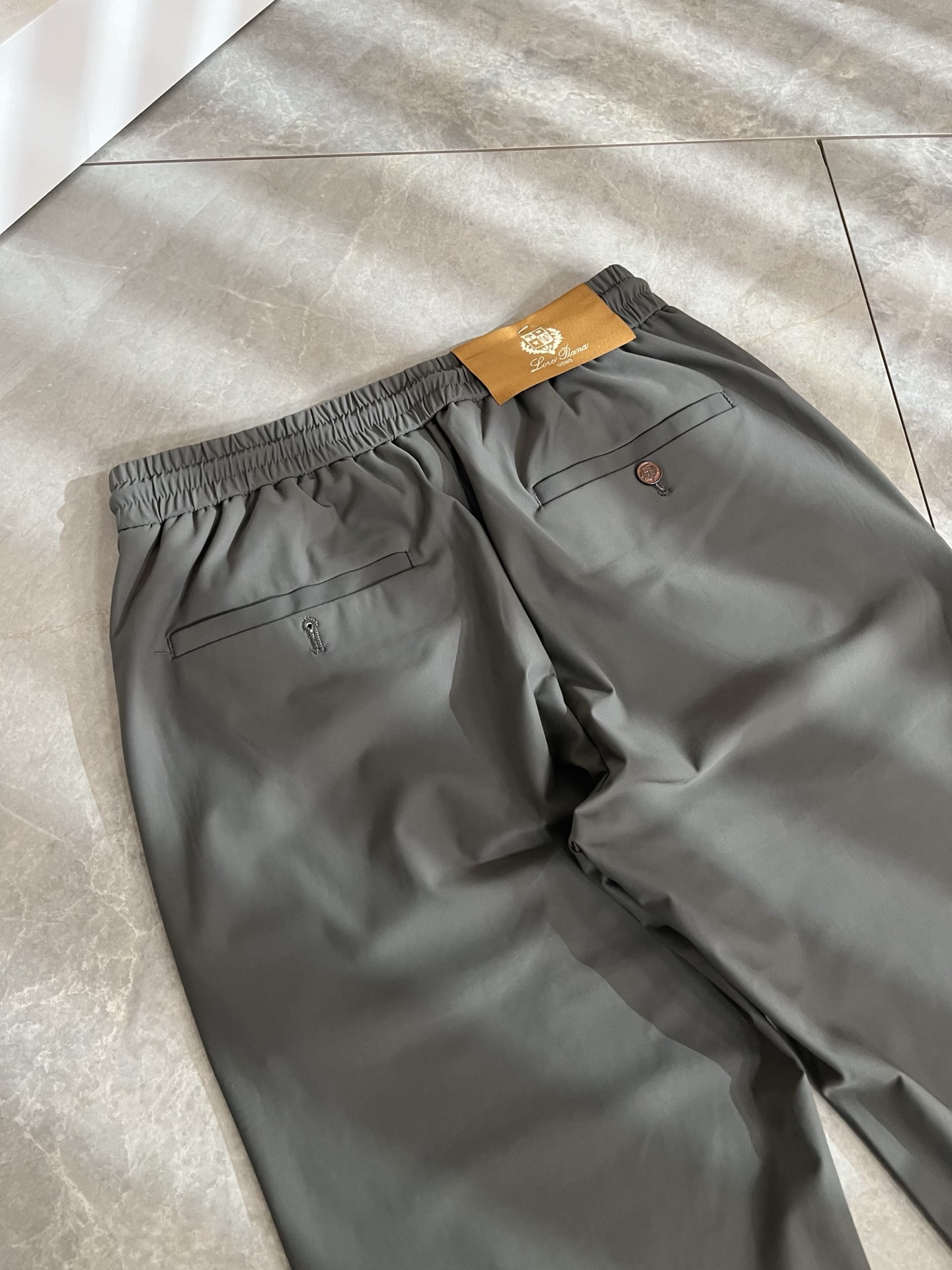 Loro Piana诺悠翩雅 2026春夏新品男士时装款高端休闲裤，香港洋行渠道货，日本原厂出品，纯血统