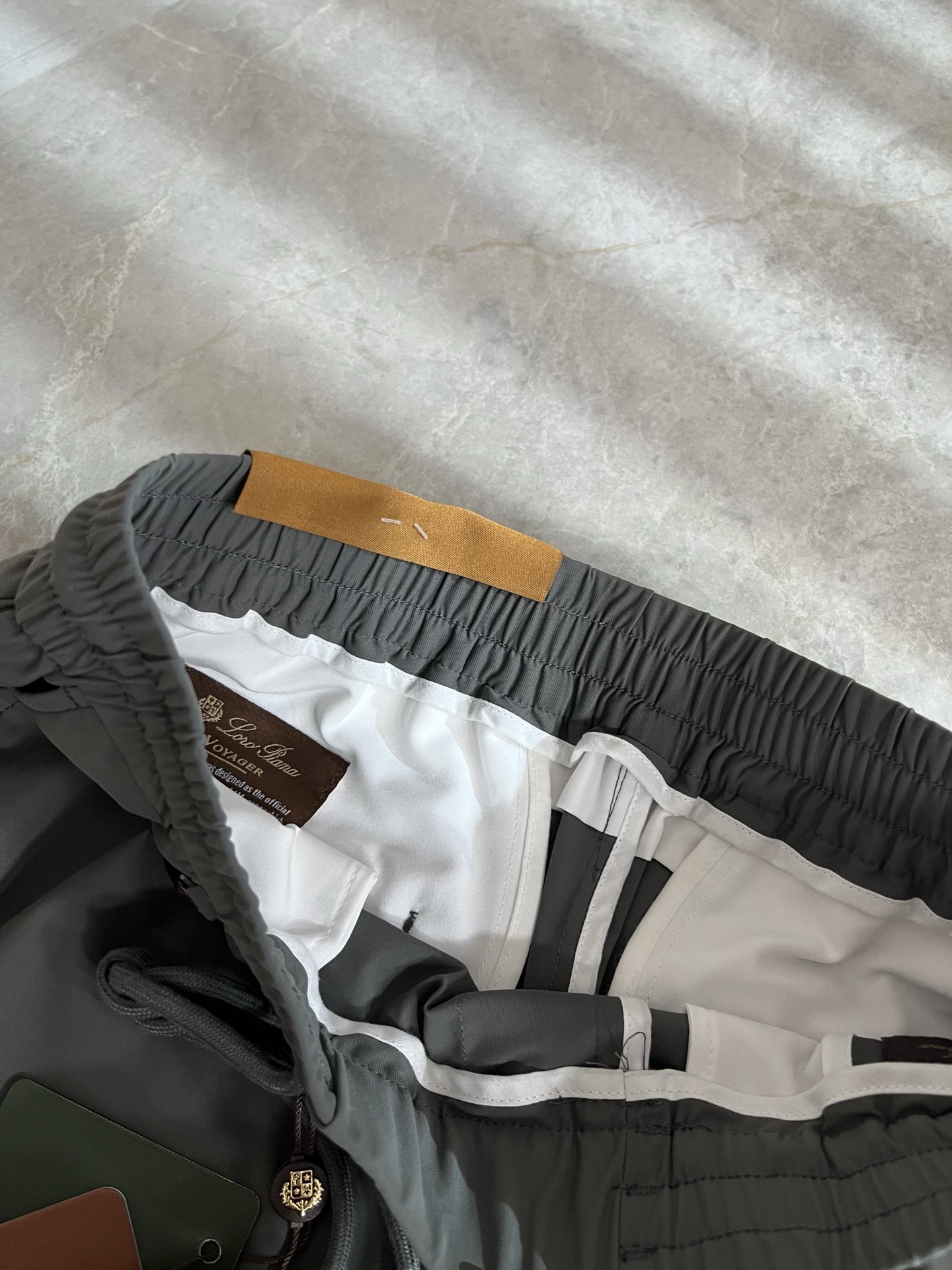 Loro Piana诺悠翩雅 2026春夏新品男士时装款高端休闲裤，香港洋行渠道货，日本原厂出品，纯血统