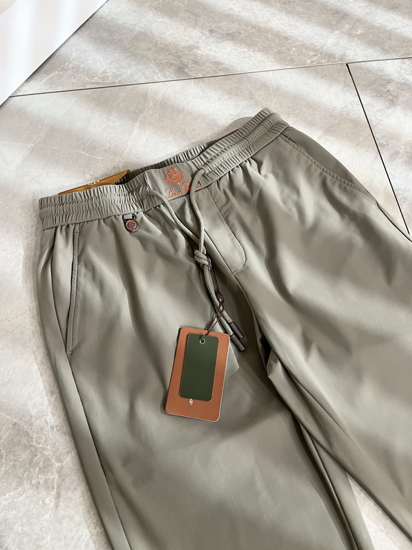 Loro Piana诺悠翩雅 2026春夏新品男士时装款高端休闲裤，香港洋行渠道货，日本原厂出品，纯血统