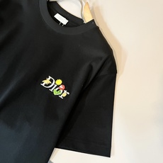 Dio*迪家 2026春夏新款男女同款👫短袖T恤,专柜同步发售!定制专属260克纯棉面料,定制原版工艺螺 Dio*迪家 2026春夏新款男女同款👫短袖T恤,专柜同步发售!定制专属260克纯棉面料,定制原版工艺螺
