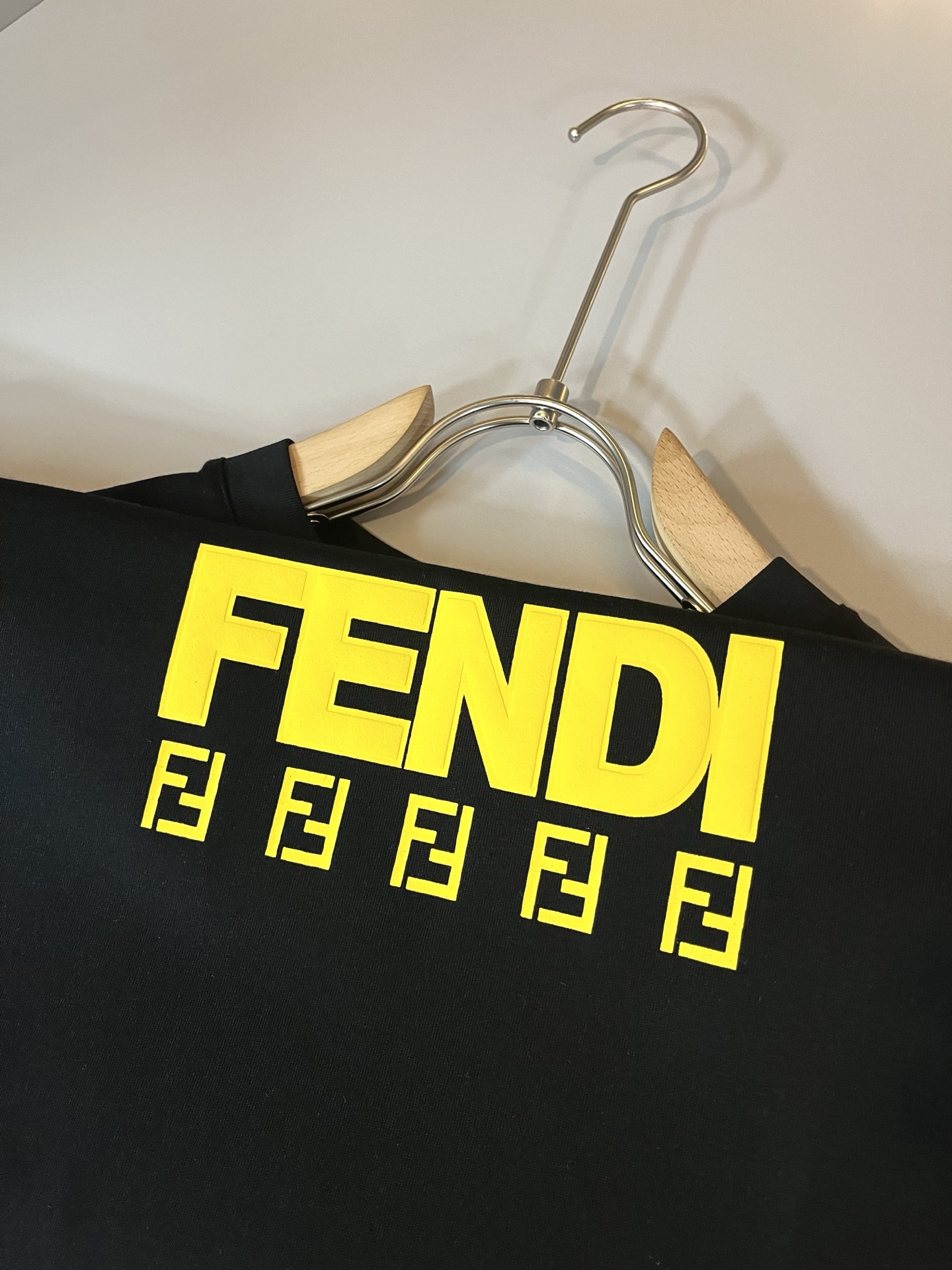 FEN*I 芬*迪2026春夏新款FD家族FF男女同款👫短袖T恤，男女同款👫百搭极简短袖。意大利原厂订单