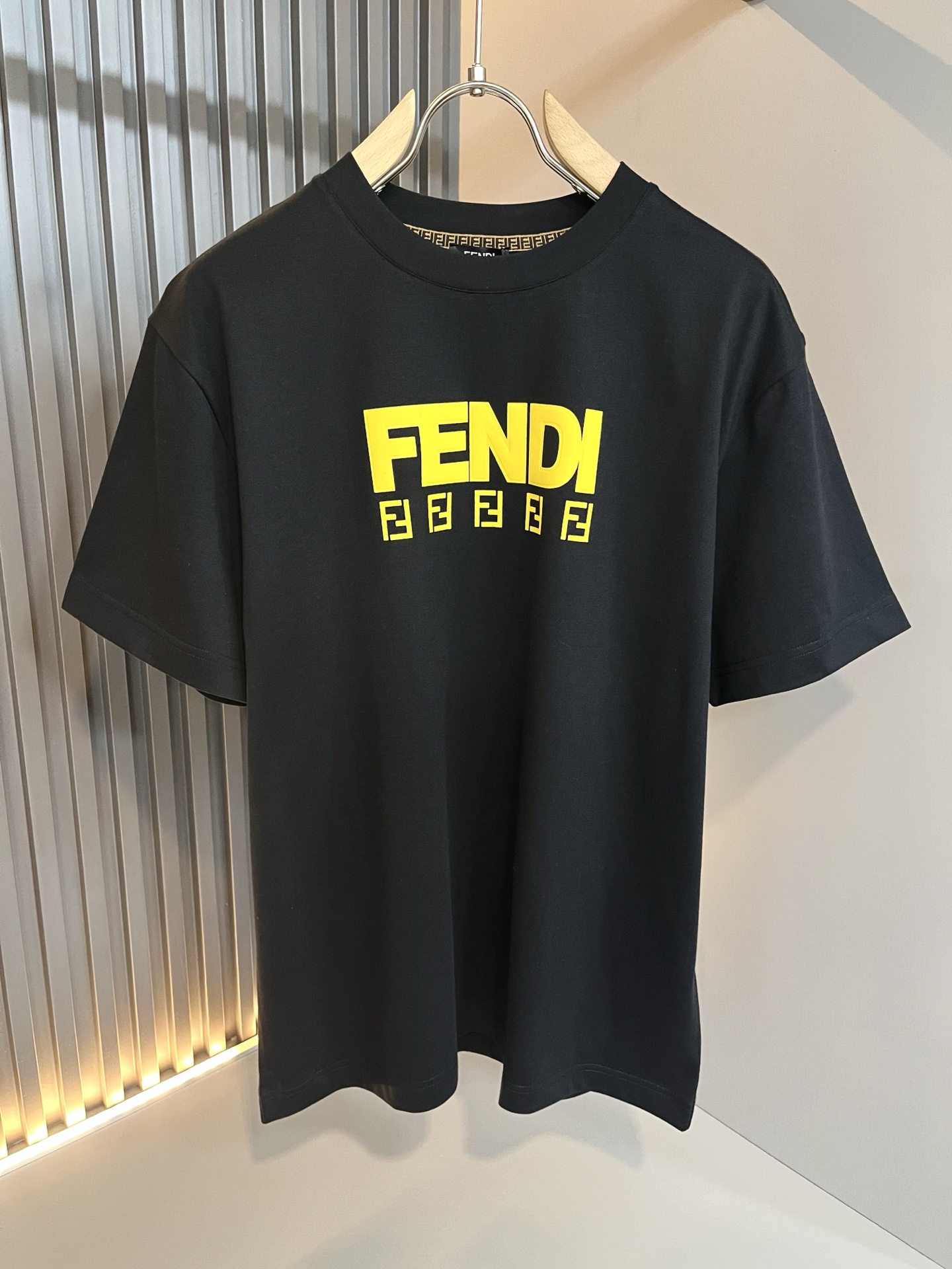 FEN*I 芬*迪2026春夏新款FD家族FF男女同款👫短袖T恤，男女同款👫百搭极简短袖。意大利原厂订单